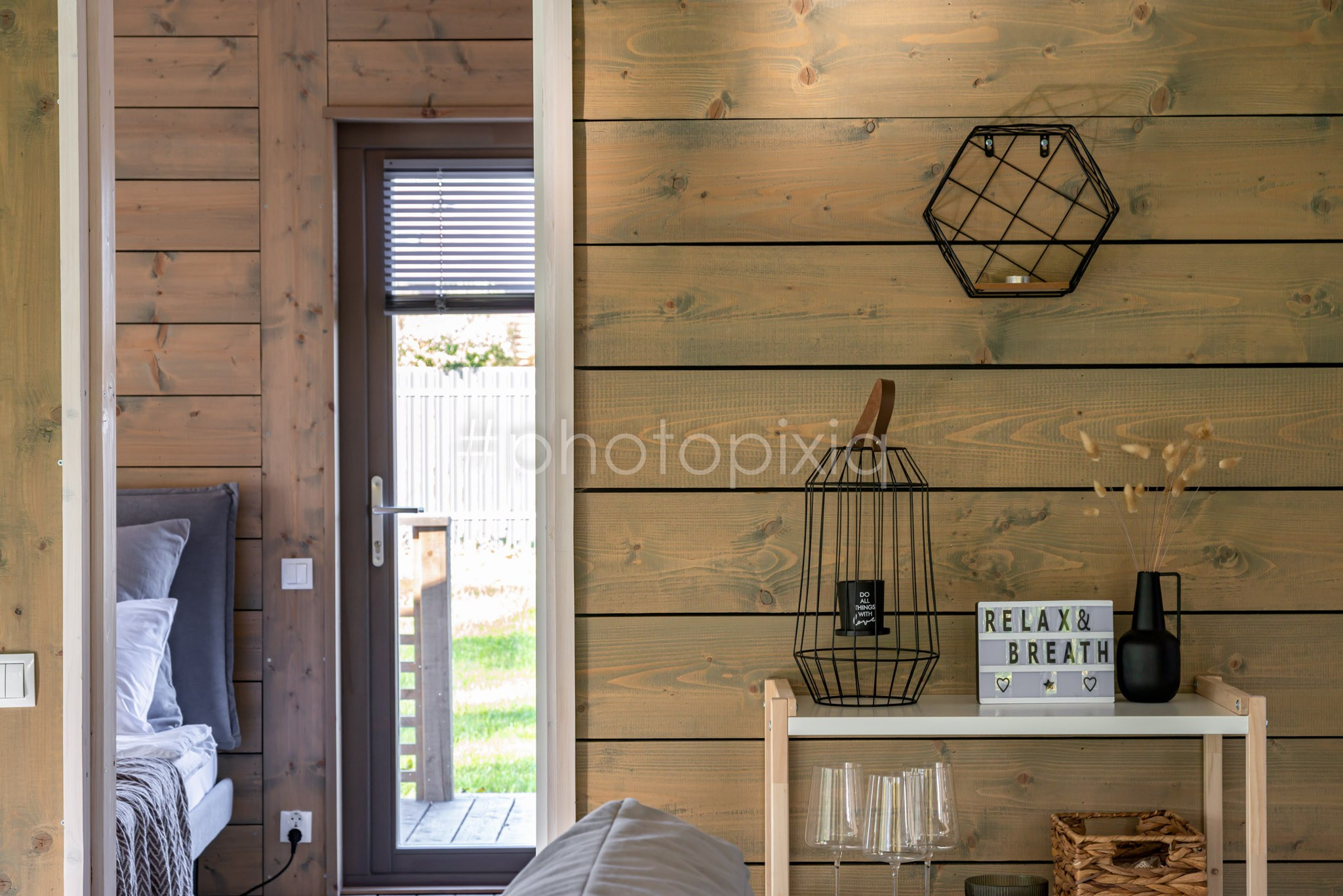 Съёмка загородного дома в КП Романовский Парк для сдачи в аренду. Интерьерная съёмка и виртуальные туры — Интерьерный фотограф Кузнецов Сергей (photopixiq)