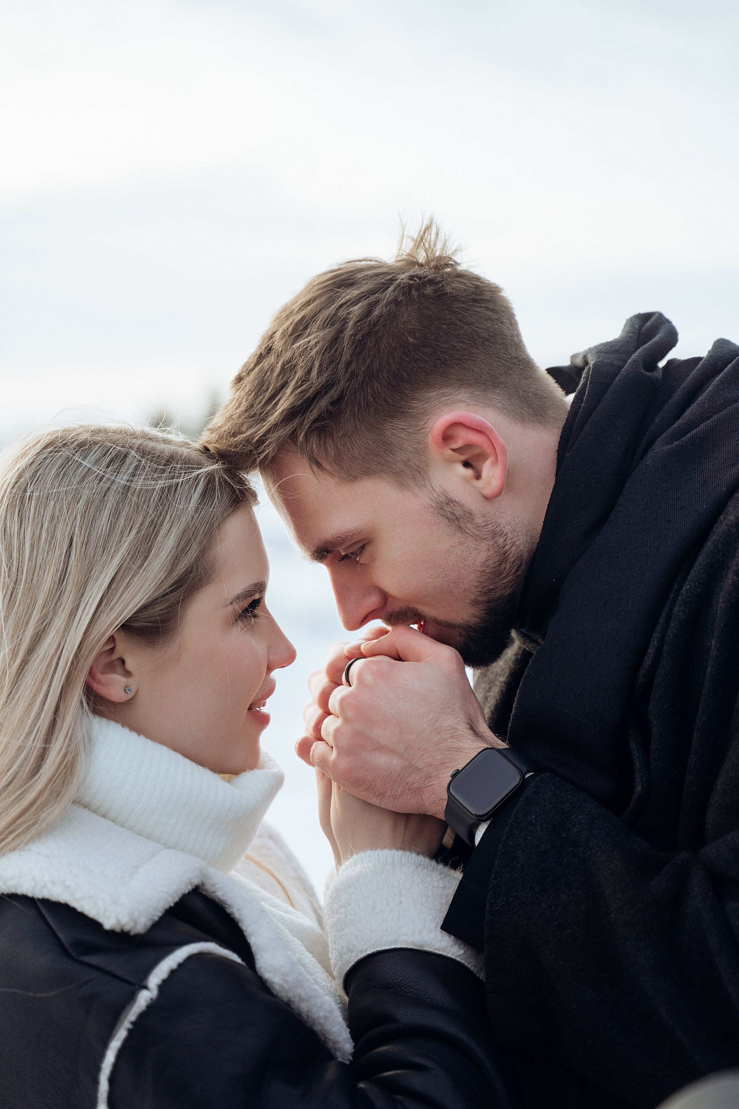 Love Story зимняя прогулка. Свадебный фотограф