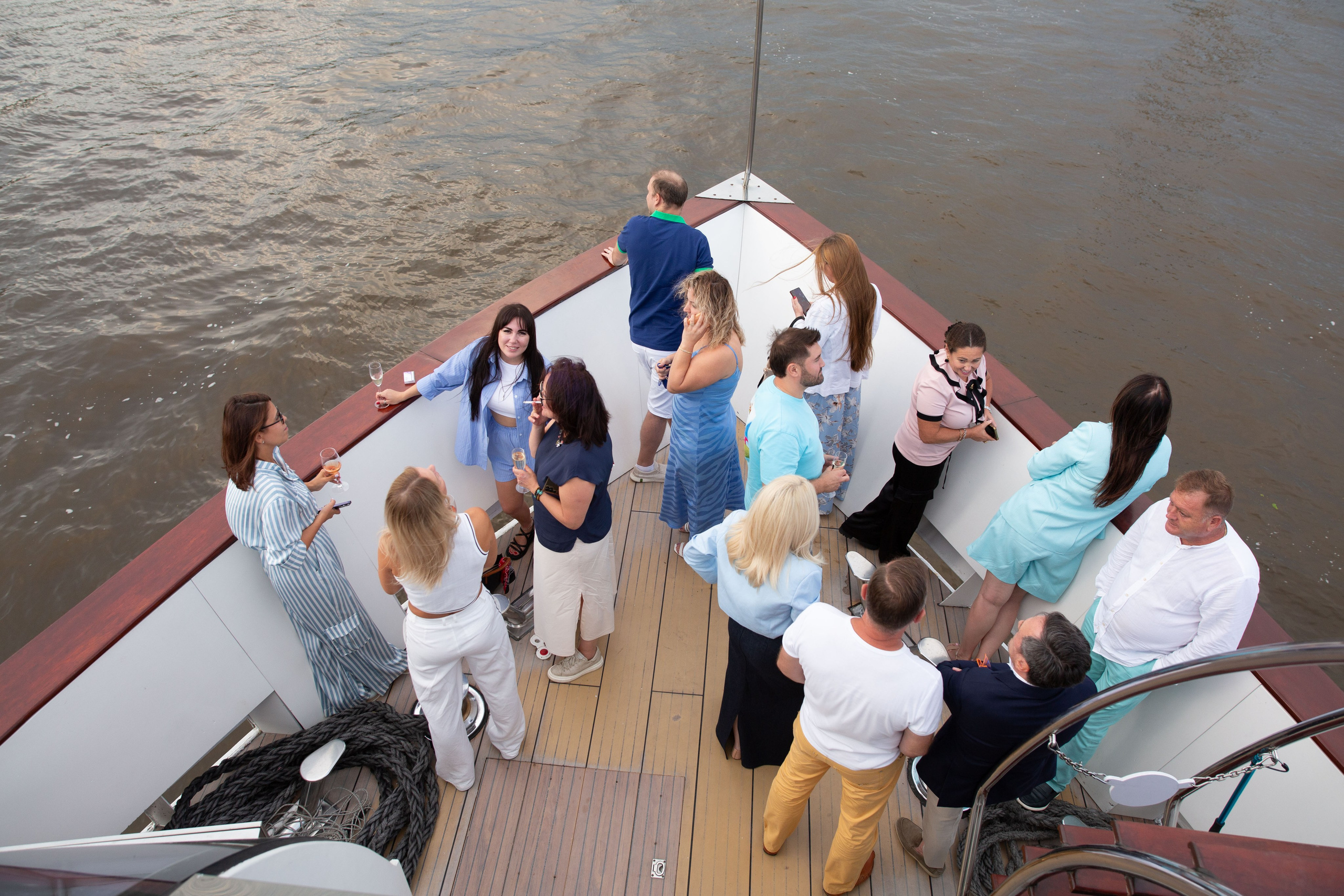 Dubai Vibes Intourist Cruise Party. Семейный и детский фотограф Анна Петракова