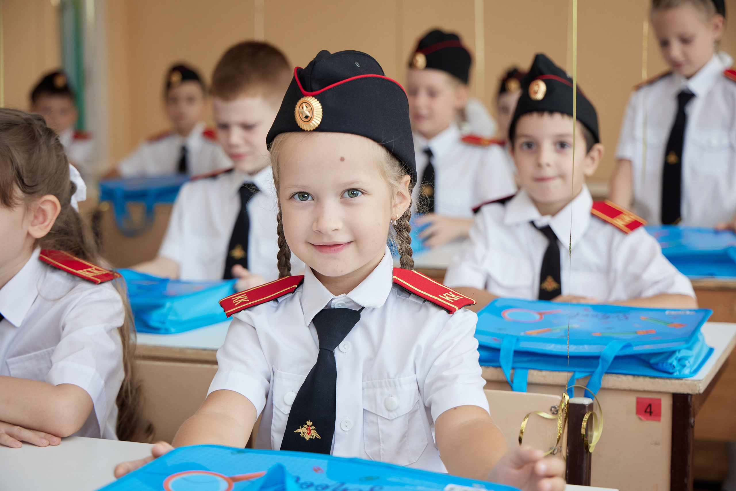 Линейки, выпускные, утренники, праздники