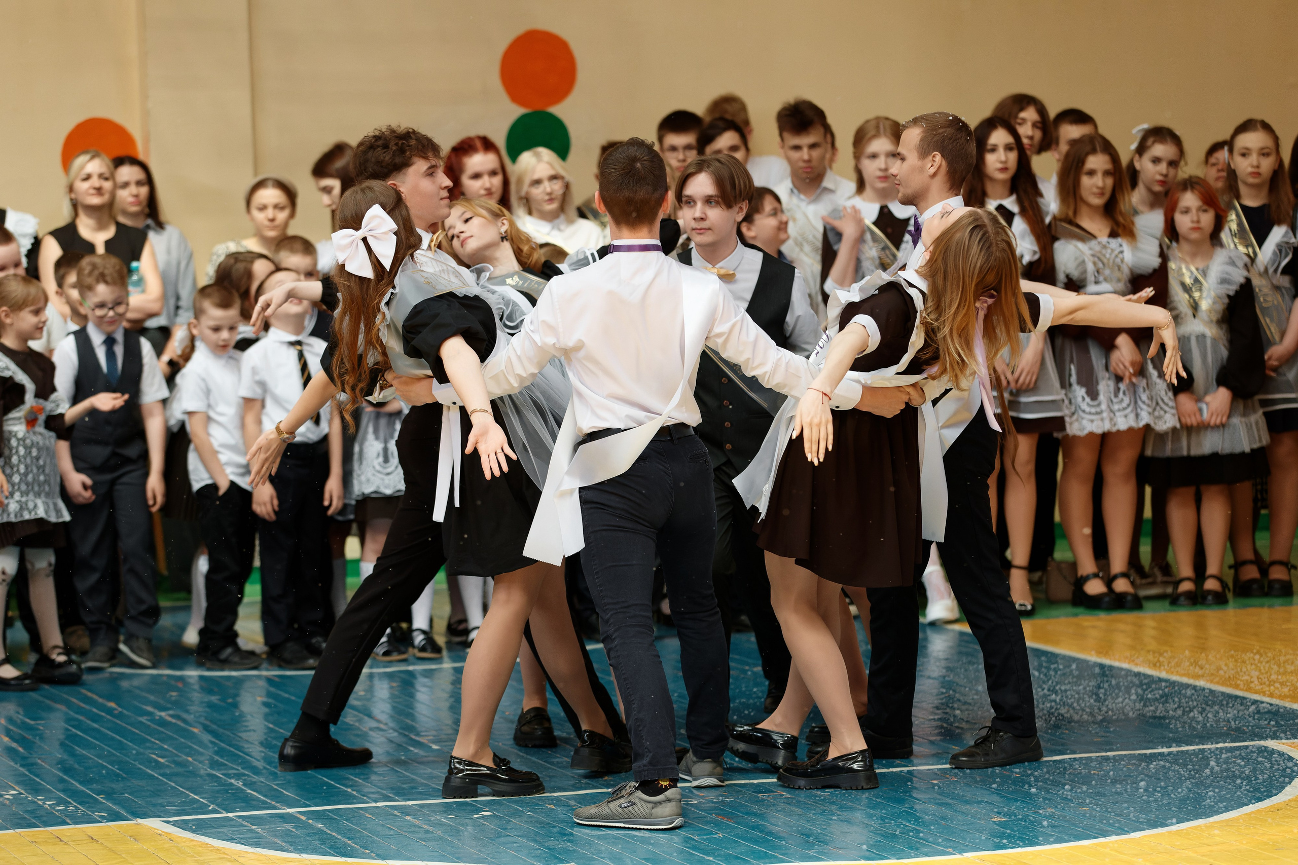 Последний звонок Школа № 42. Семейный фотограф — Макс Белогрудов