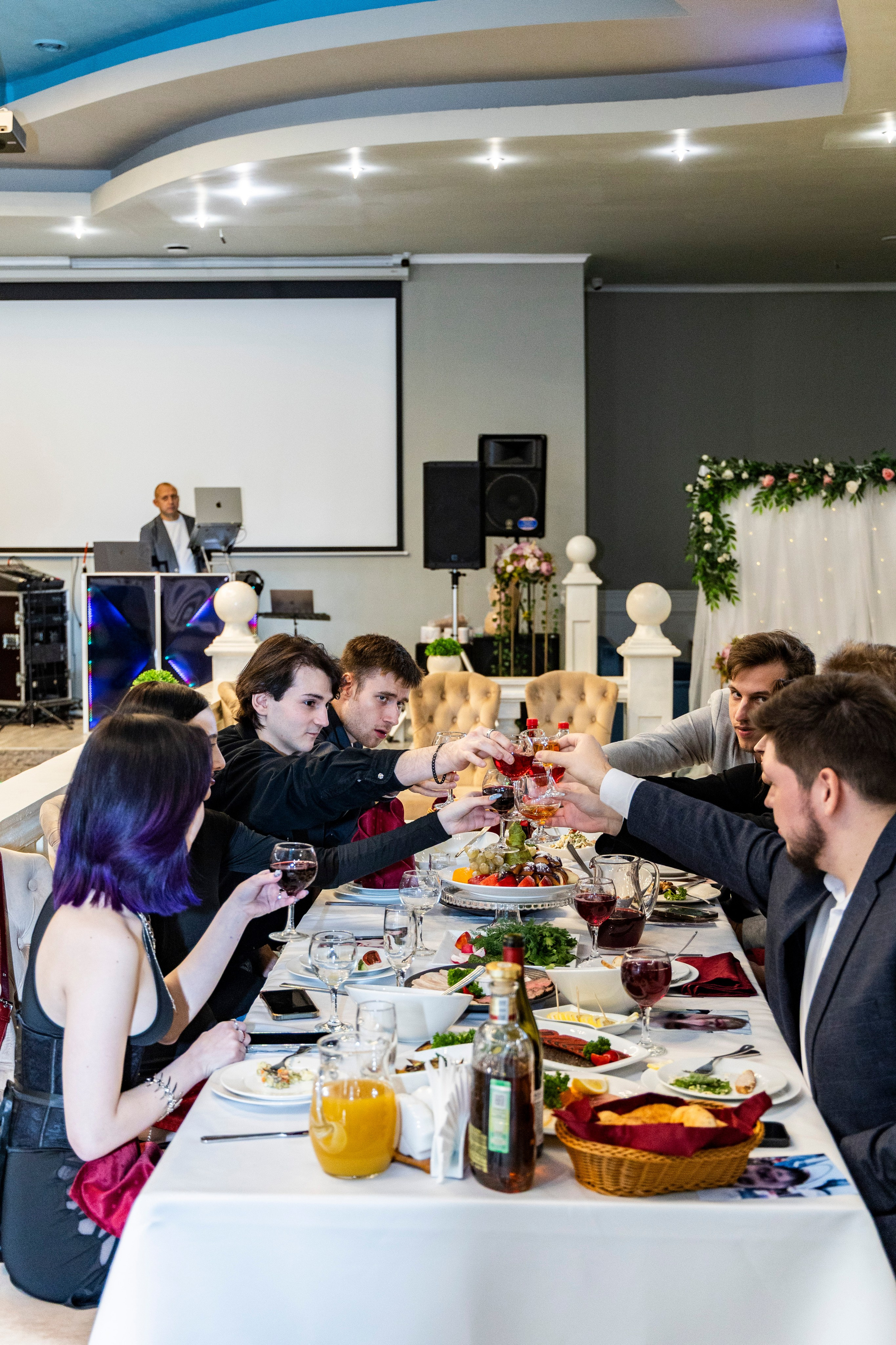 Свадебная фотосессия свадебный фотограф Татьяна Марсуверских свадебная фотопрогулка Москва Жуковский. Фотограф для маркетплейсов, фотоуслуги в Жуковском Татьяна Марсуверских