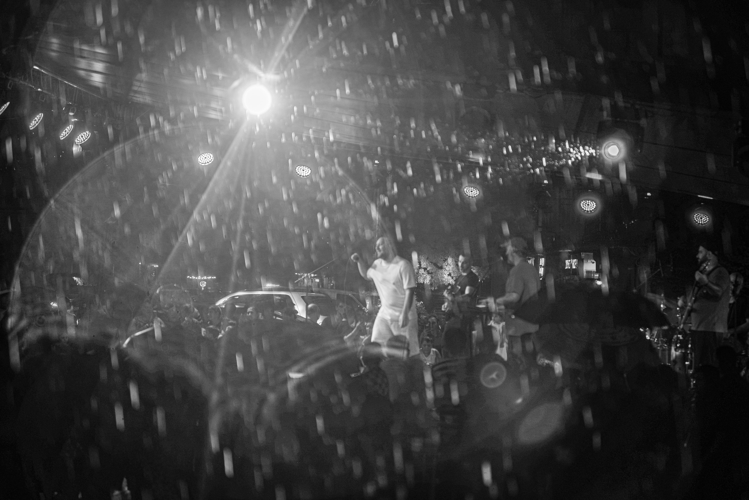 Концерт Oto Nemsadze в Сенаки. Портретный фотограф Денис Милютин