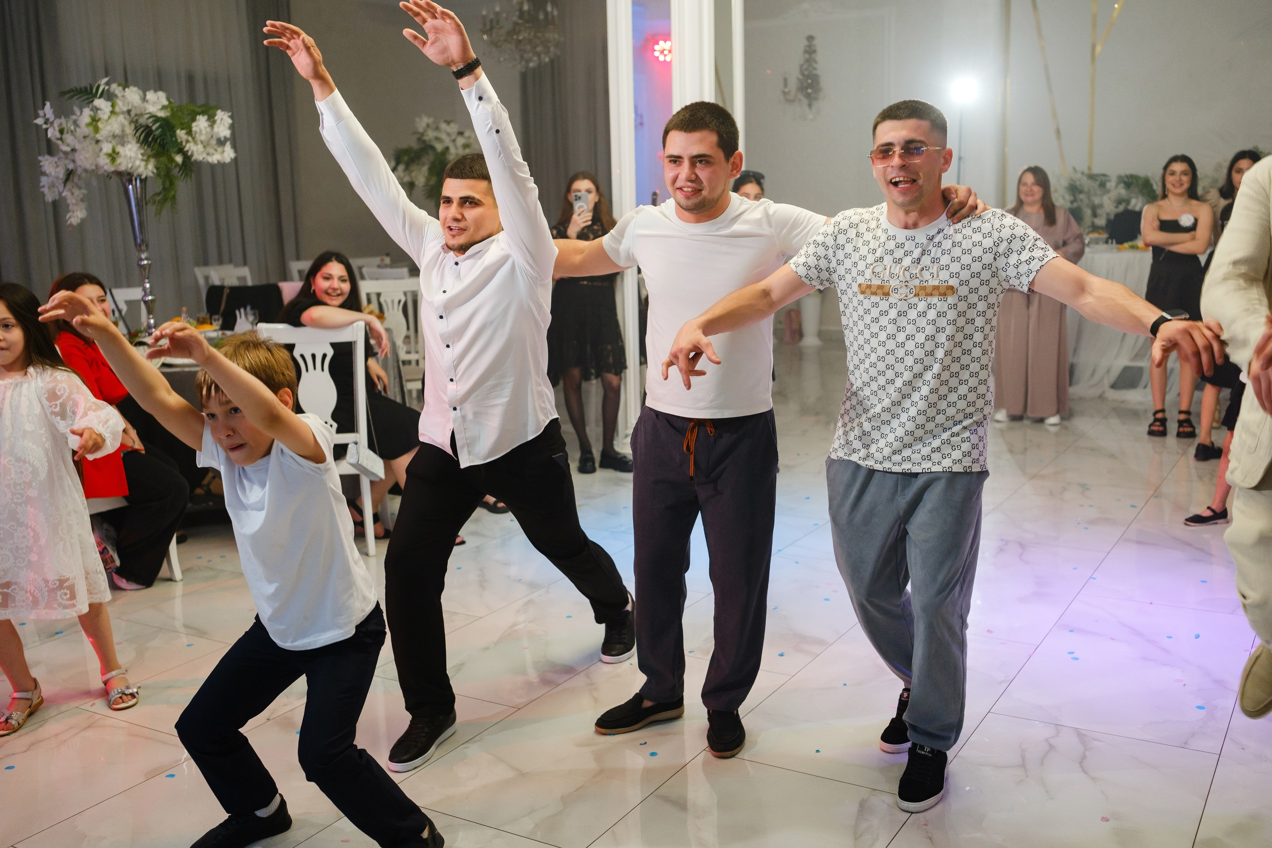 Тазабег и Диана. Свадебный фотограф | репортаж | праздники | крещение