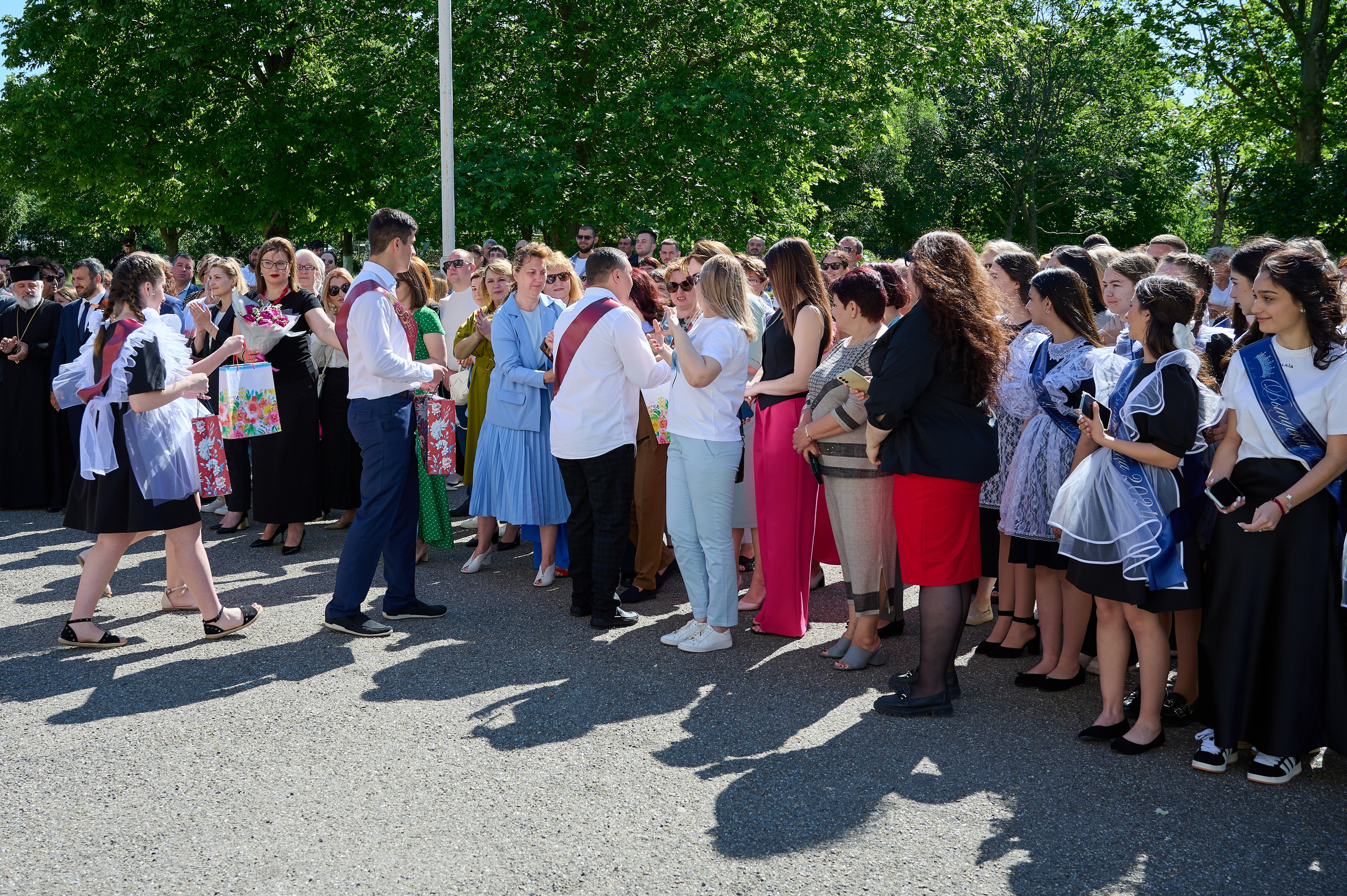 Последний звонок. Жизнь курорта Кабардинка в фотографиях