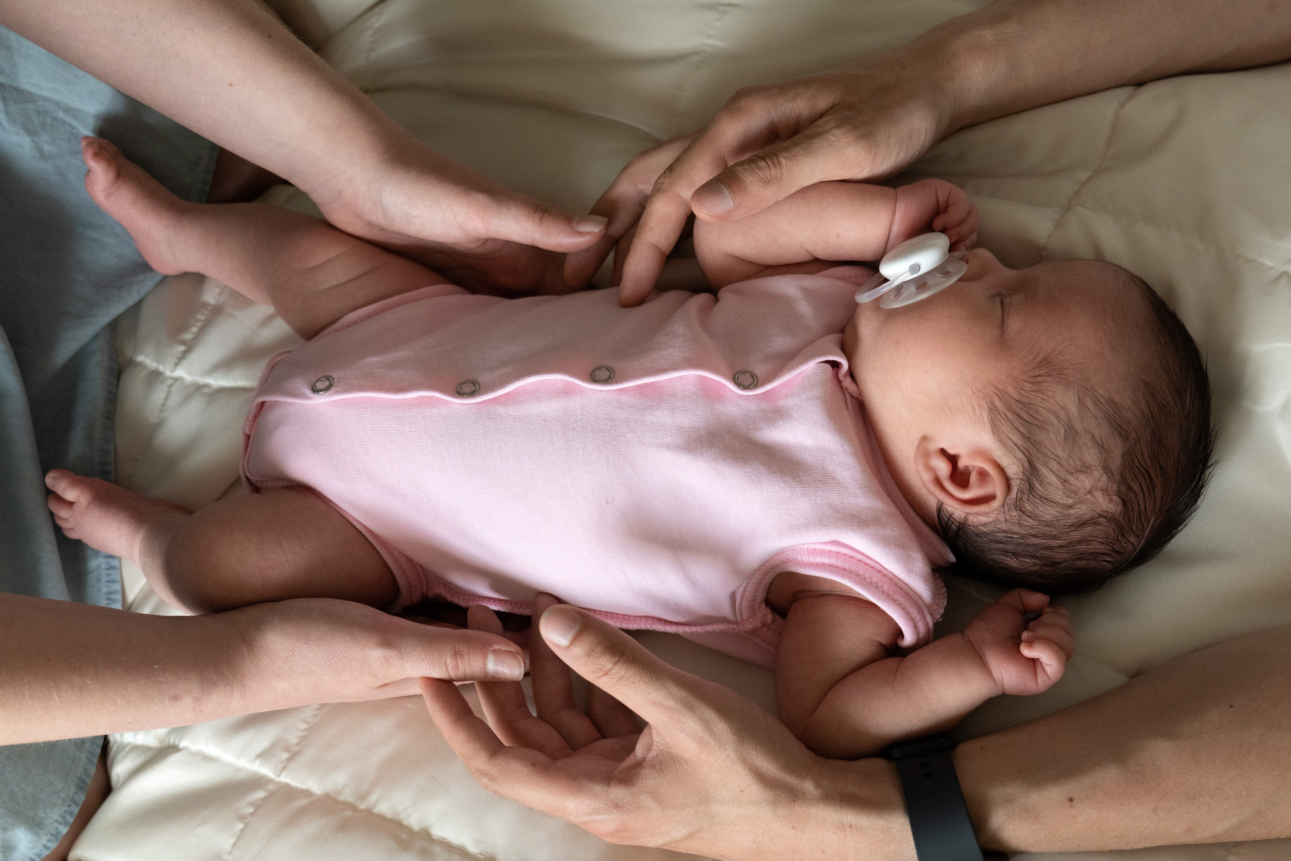 Домашняя фотосессия с новорожденным. Фотограф видеограф Ольга Василевская