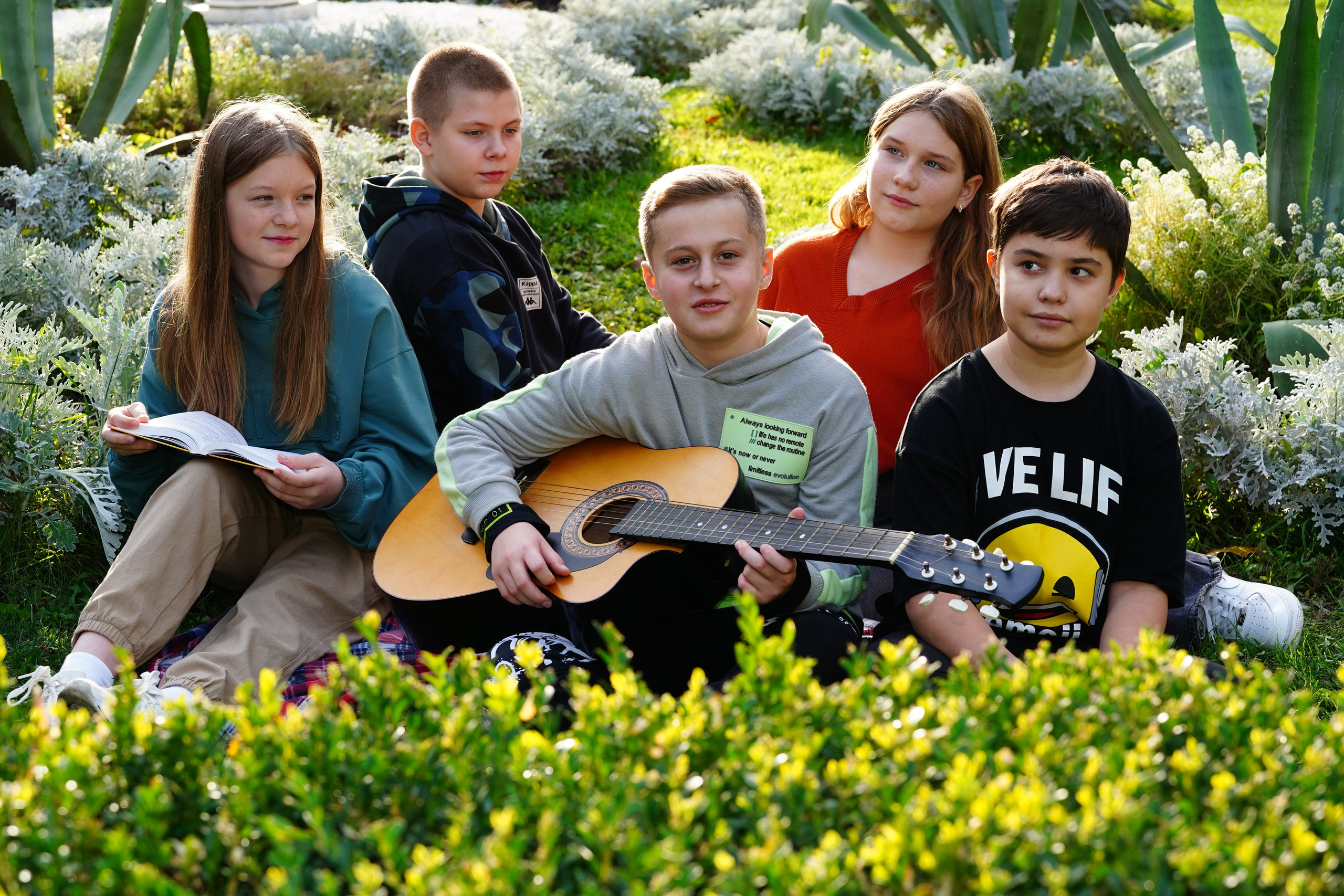 Парк Горького 6 класс. MEMENTO.Выпускные альбомы, школьные, юбилейные и другие книги. Ростов-на-Дону