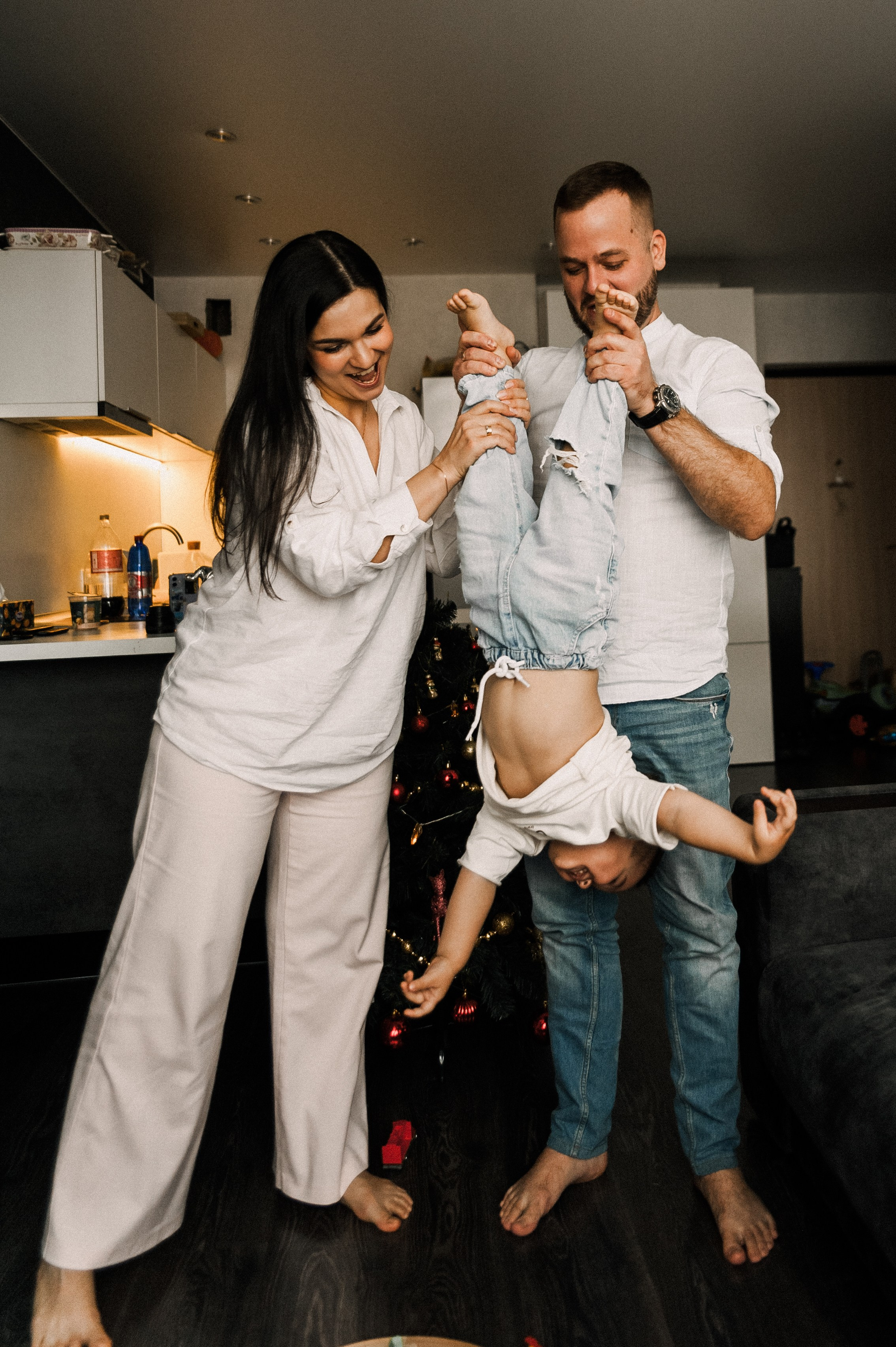 Стас+Маргарита и домашний Новый Год. Фотограф в Екатеринбурге Артём Зайнетдинов