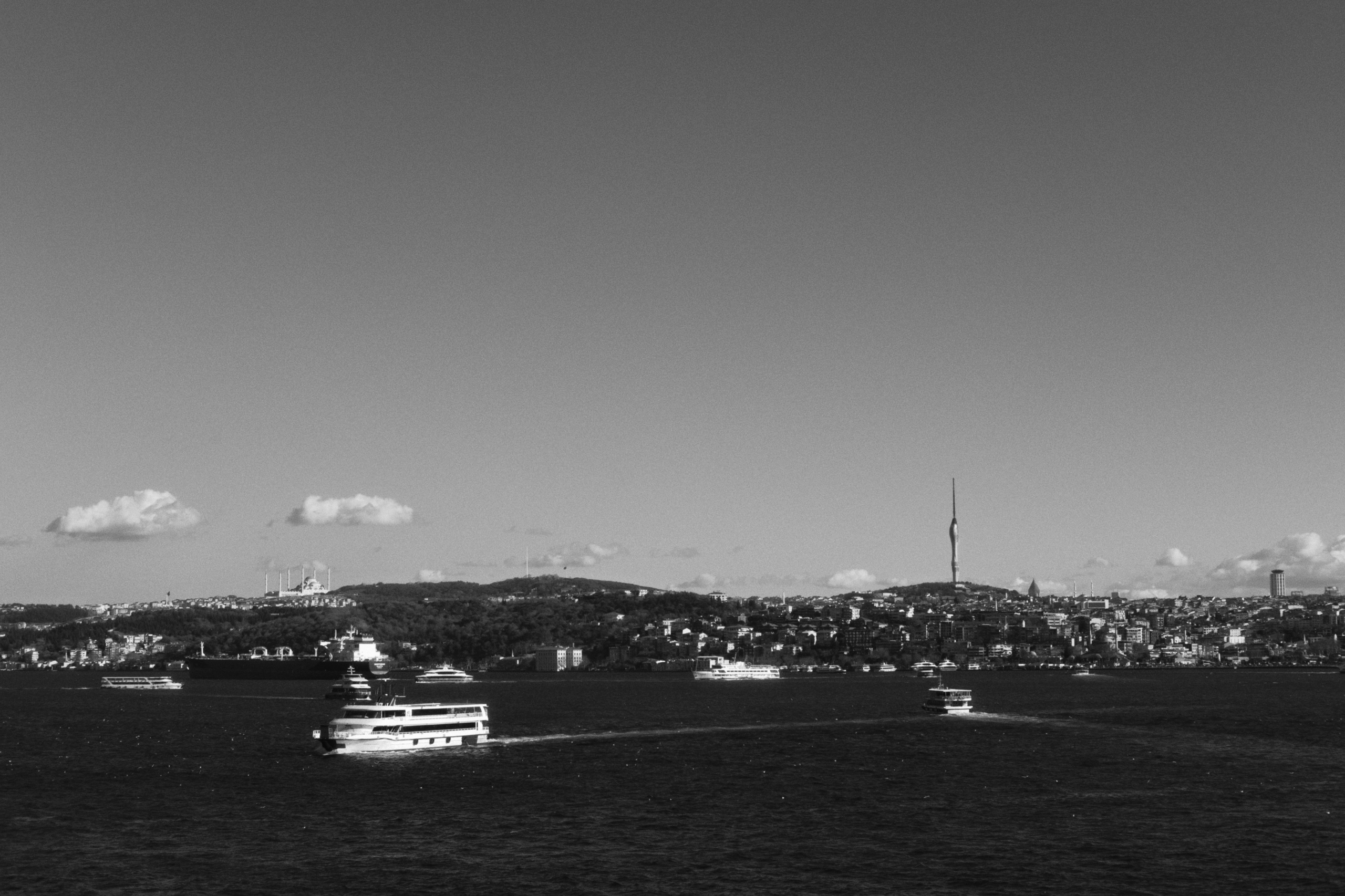 Beyoğlu x Karakoy, Istanbul / Türkey AW26. Фотограф Юрин Евгений