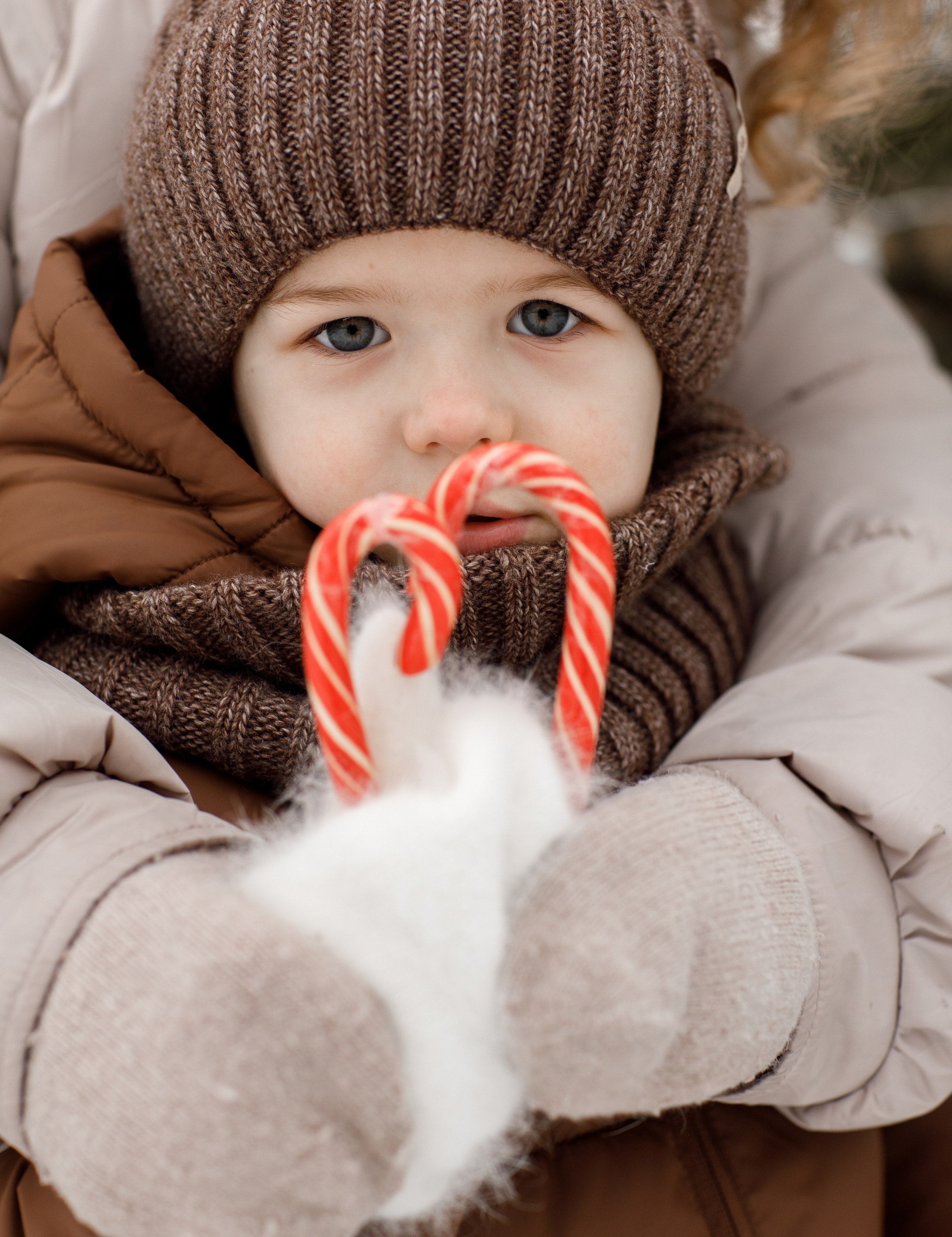 Семья у машины. Портретный фотограф в г. Москва Солнцево Яковлева Анастасия