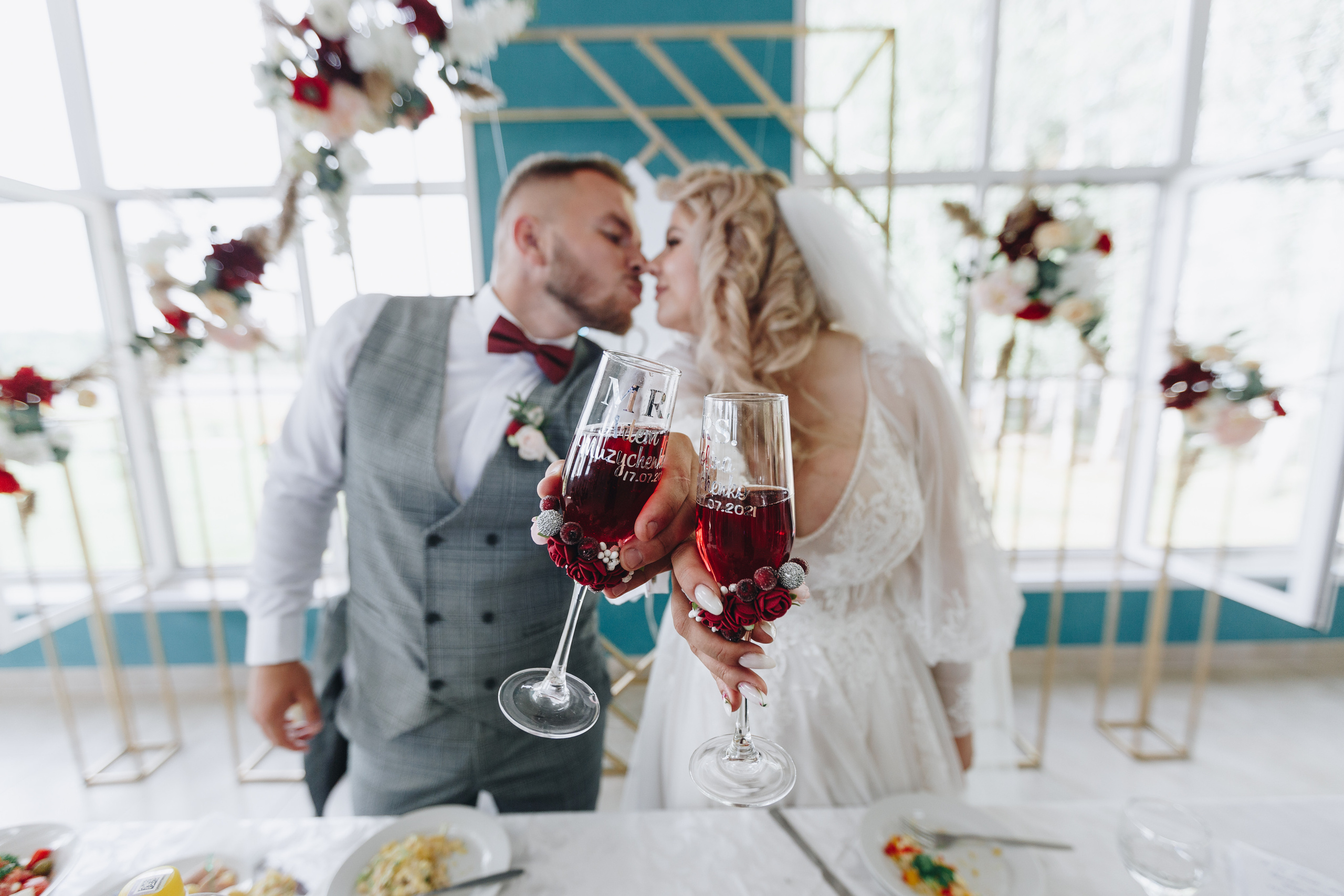 Свадебный день Каролины и Артёма проходил на агроэкоусадьбе «Озерная». Свадебный семейный фотограф и видеограф Гомель Минск Беларусь Европа