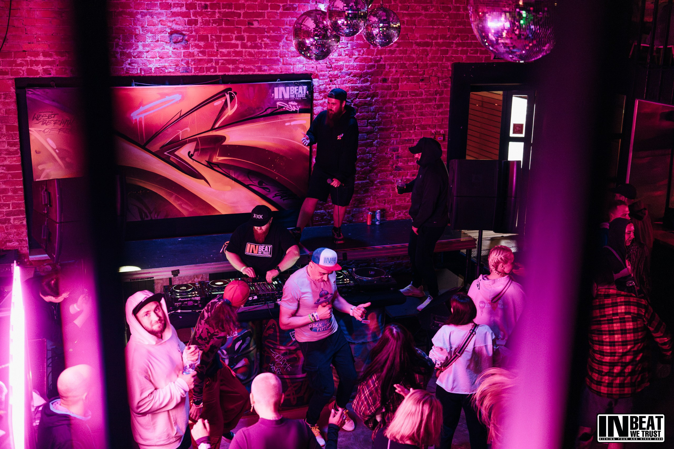In Beat We Trust 26 (Roof place). Виктор Антропов | Репортажный фотограф в Санкт-Петербурге