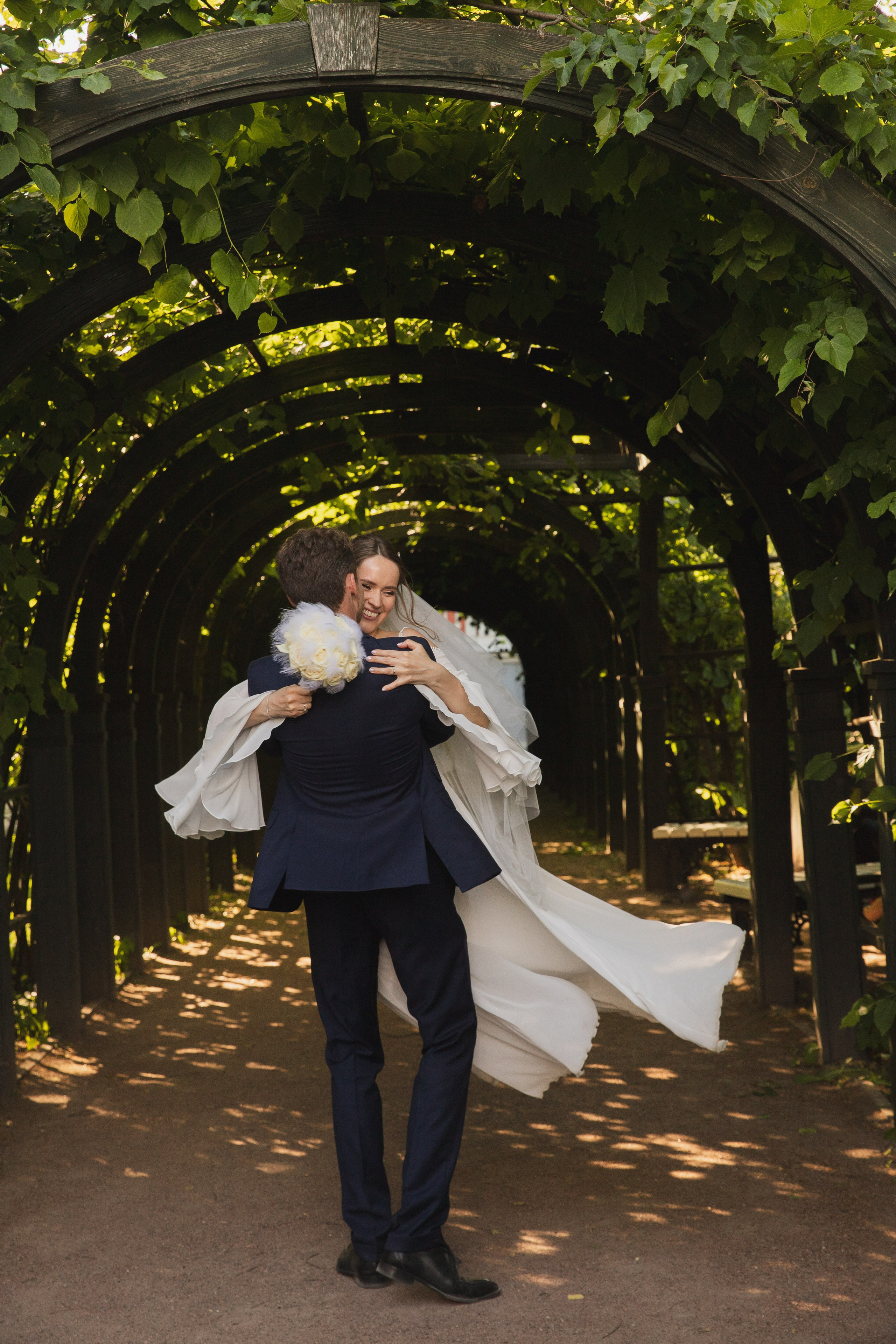 Летняя свадьба в Кусково. Свадебный и портретный фотограф в Москве Мария Кравченко