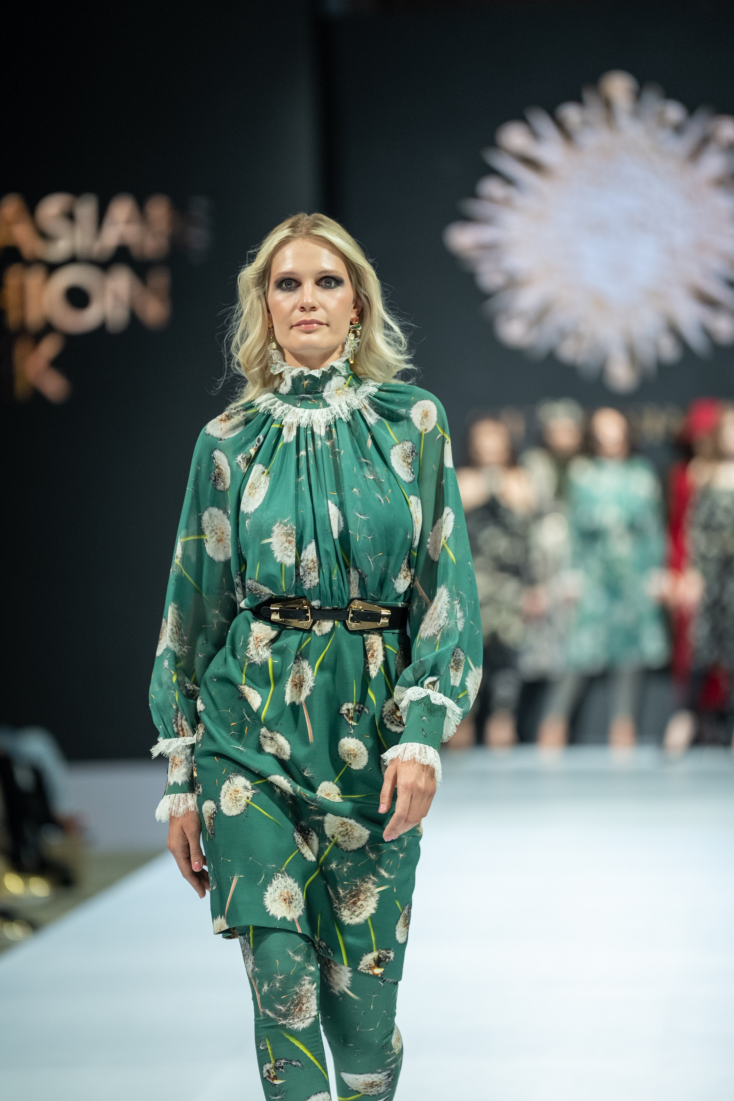 EURASIAN FASHION WEEK Sun Sergio. Сайт Алматинского НЮ АРТ, будуар и фэшн фотографа Дениса Карпенко