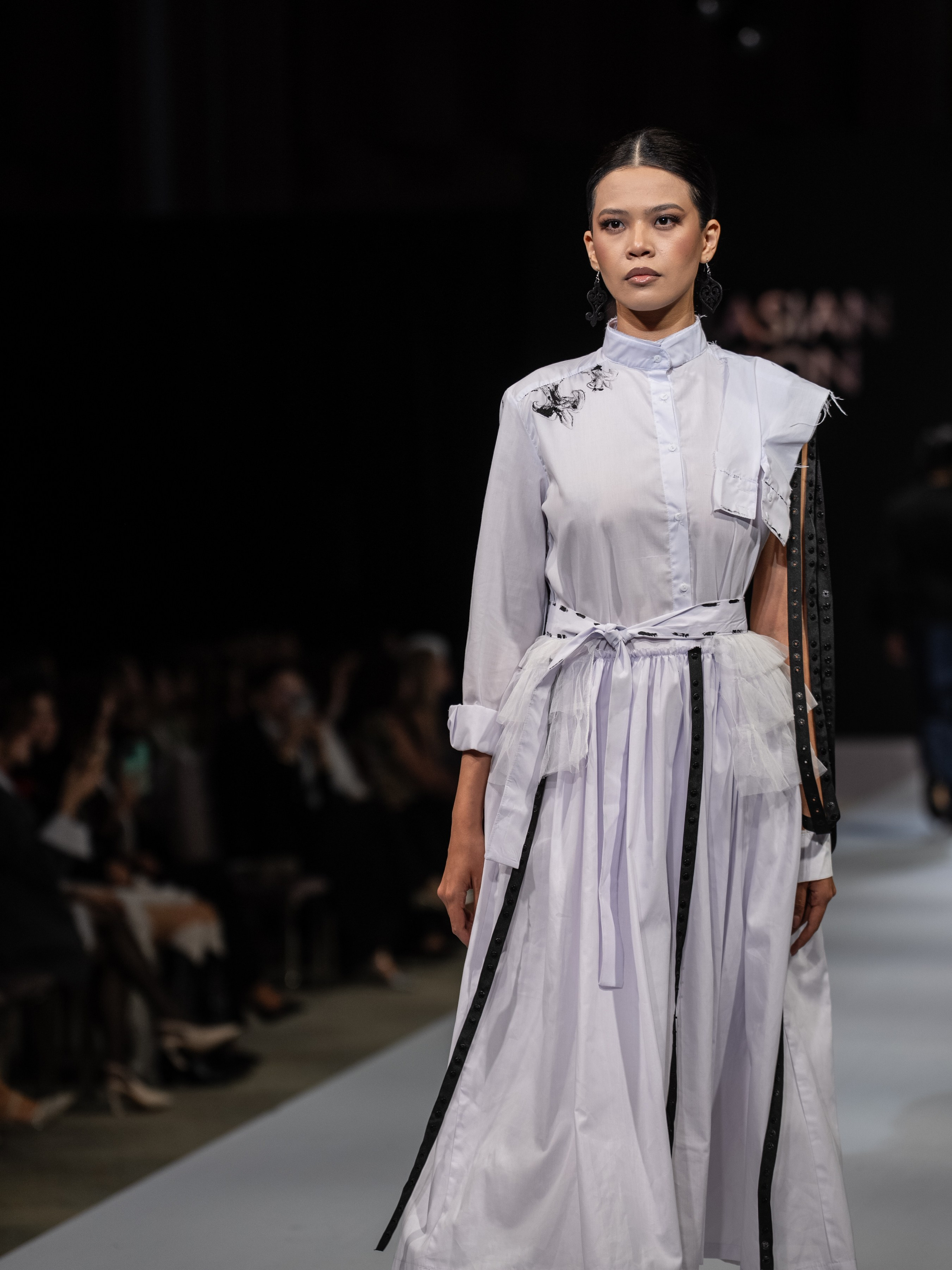 EURASIAN FASHION WEEK Nurasem. Сайт Алматинского НЮ АРТ, будуар и фэшн фотографа Дениса Карпенко