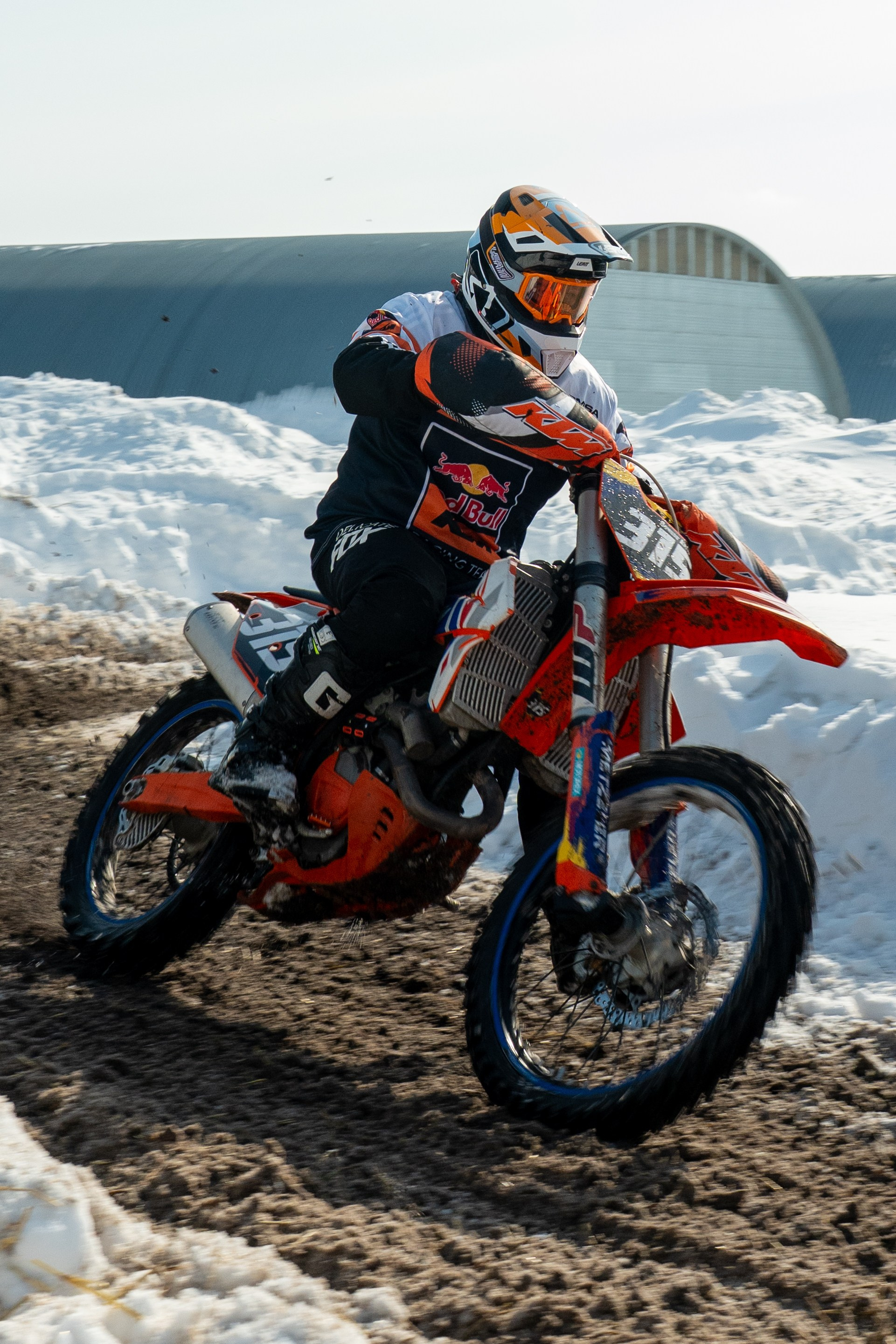 Мотокросс, закрытие зимнего сезона. Фотограф Артем Ларионов