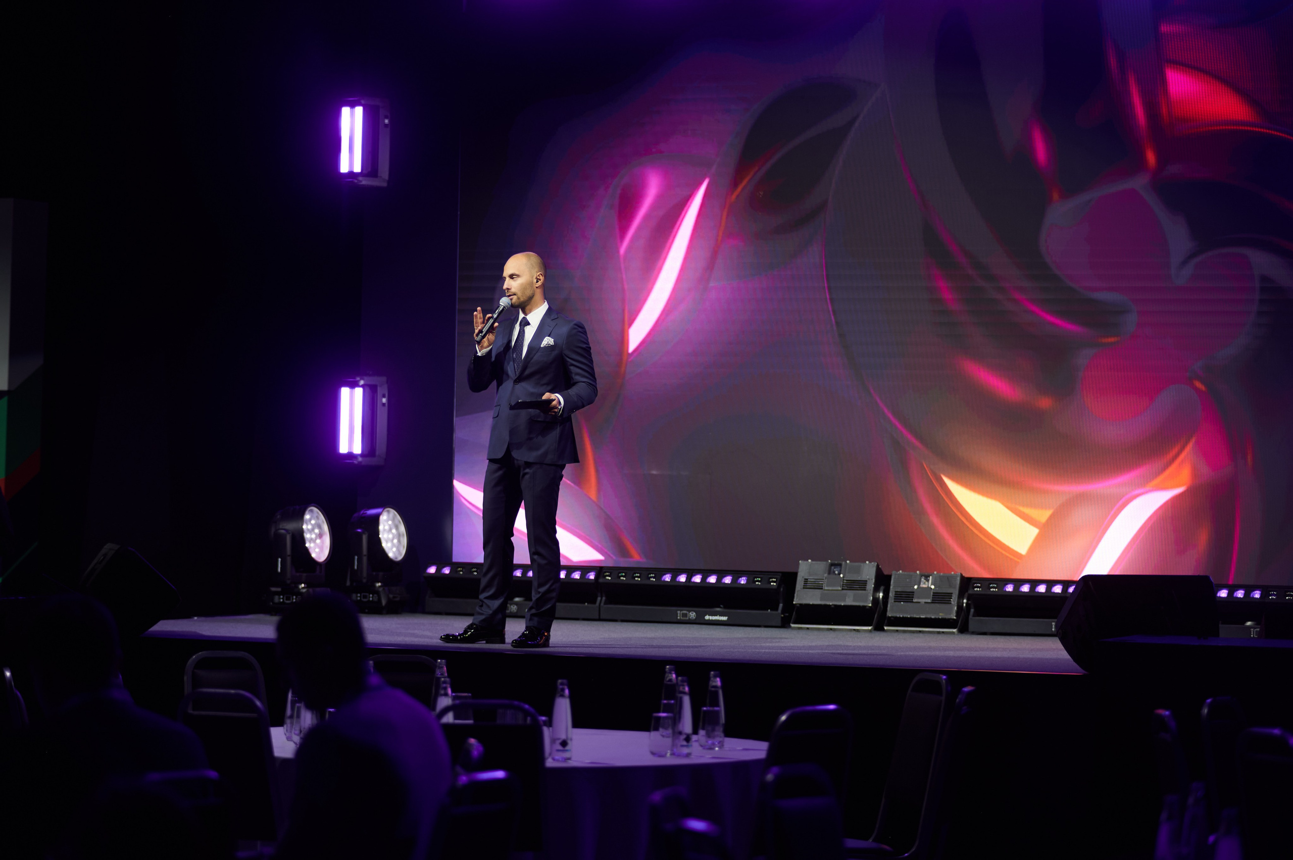 Репортажная съемка Нижний Новгород, фотограф Дмитрий Гуричев. Бизнес-фотограф Дмитрий Гуричев. Корпоративная фотосъемка в Нижнем Новгороде для предпринимателей и организаций