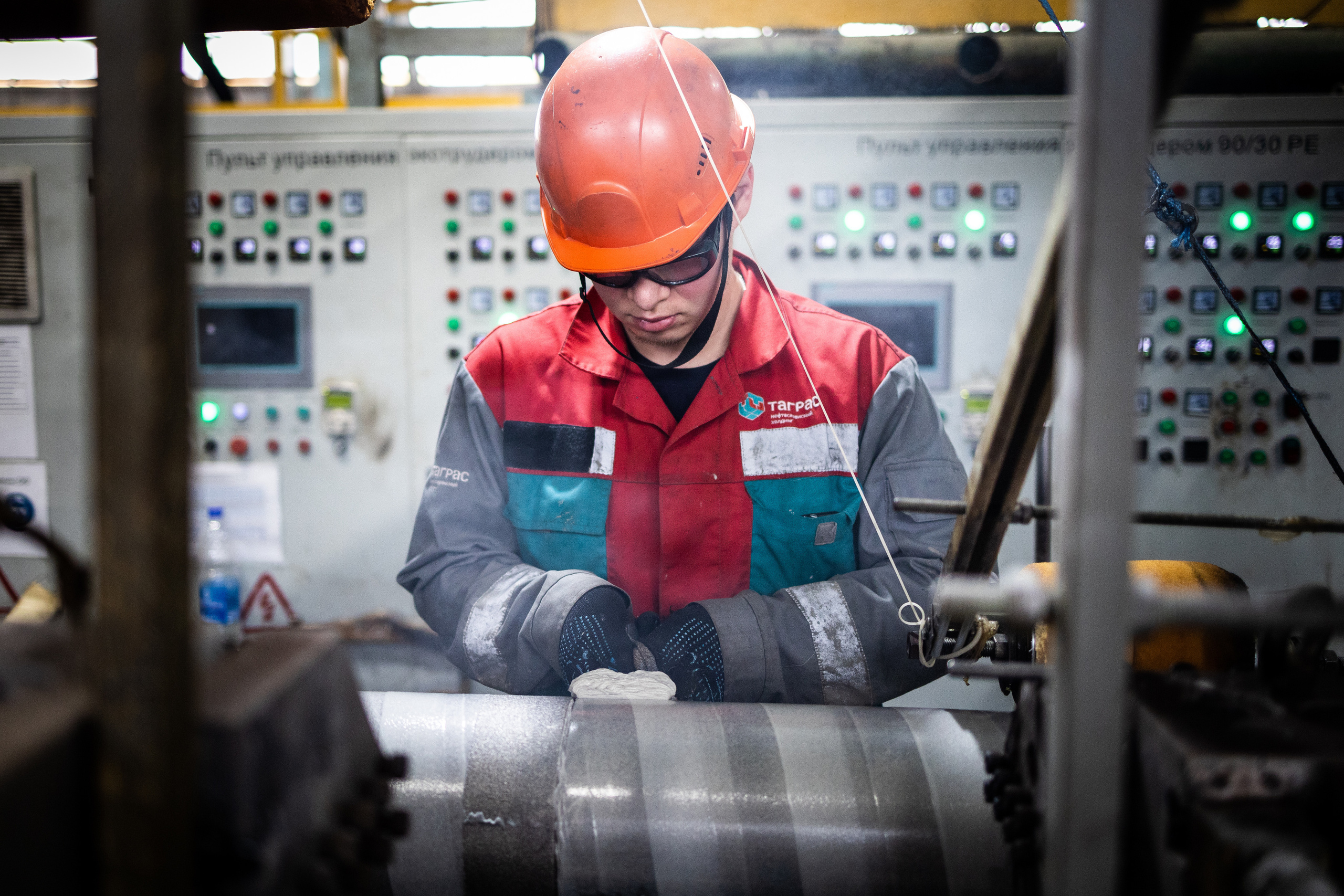 Промышленная съемка на заводе. Фотограф Тимур Биктимеров: портреты, репортажи, фотокниги