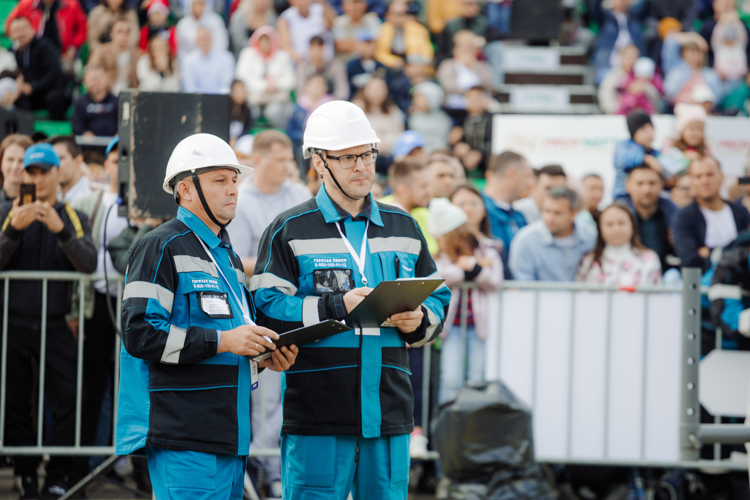 Фоторепортаж с празднования Дня Нефтяника в городе Альметьевске. Фотограф Тимур Биктимеров: портреты, репортажи, фотокниги