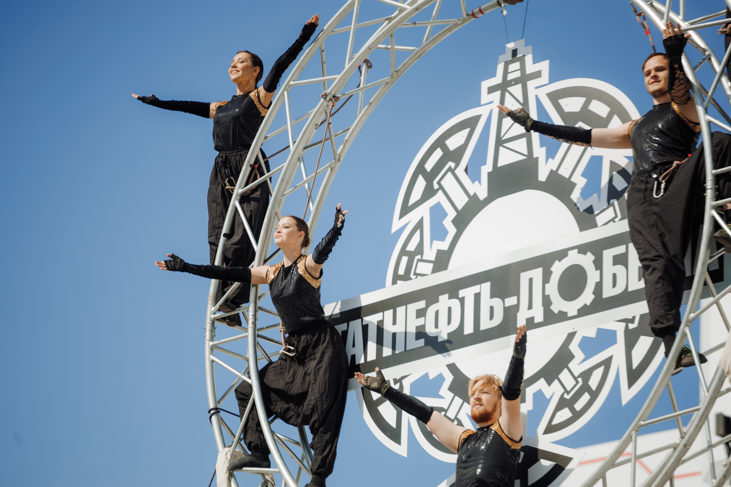 Фоторепортаж с празднования Дня Нефтяника в городе Альметьевске. Фотограф Тимур Биктимеров: портреты, репортажи, фотокниги