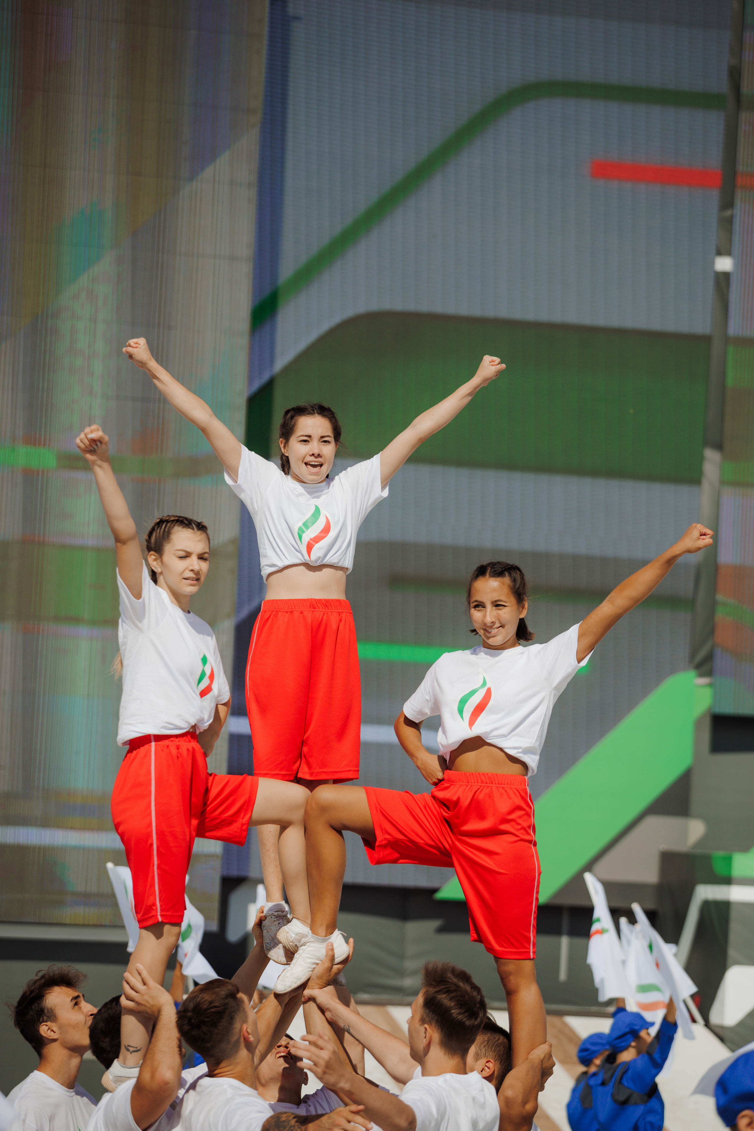 Фоторепортаж с празднования Дня Нефтяника в городе Альметьевске. Фотограф Тимур Биктимеров: портреты, репортажи, фотокниги