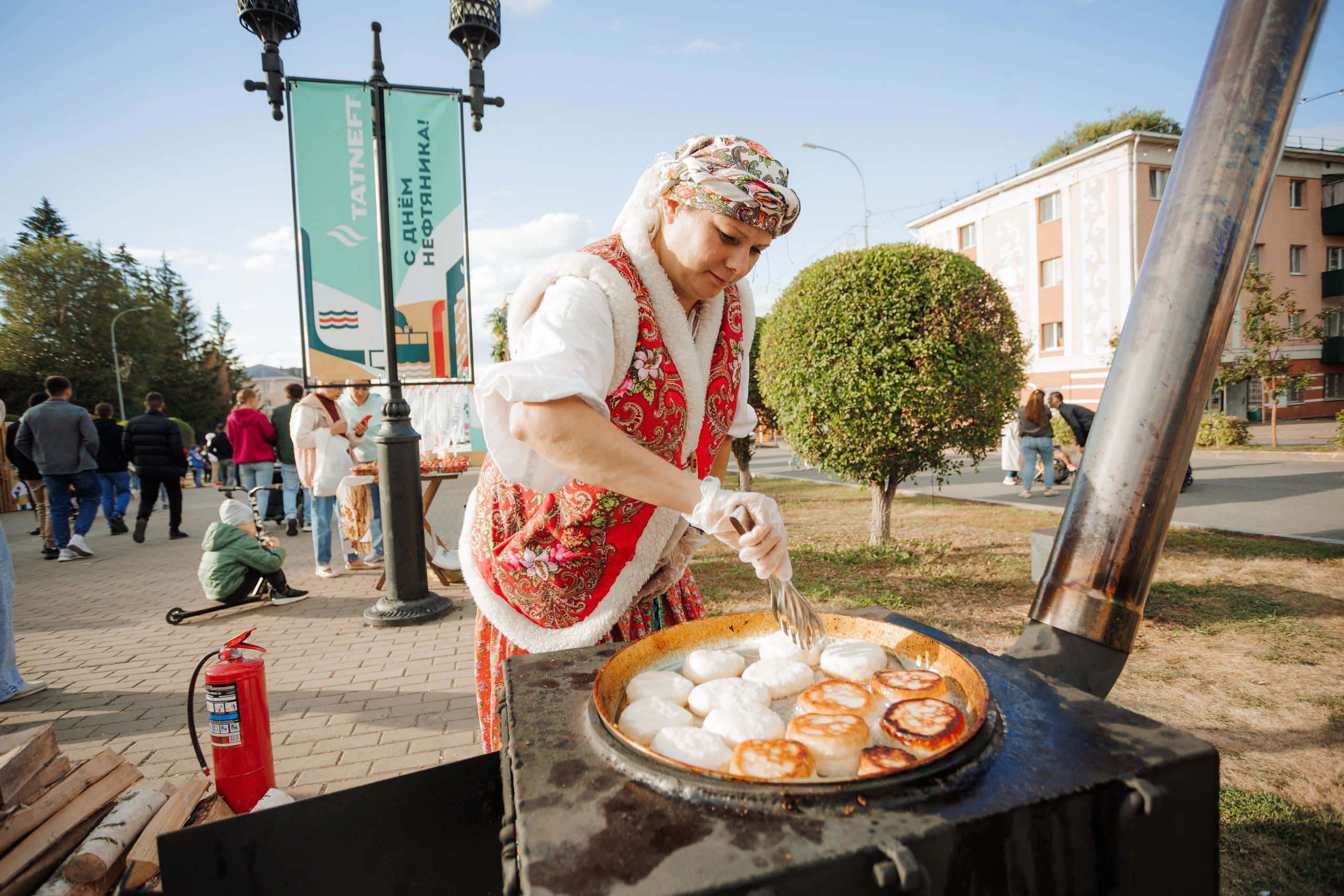 Фоторепортаж с празднования Дня Нефтяника в городе Альметьевске. Фотограф Тимур Биктимеров: портреты, репортажи, фотокниги