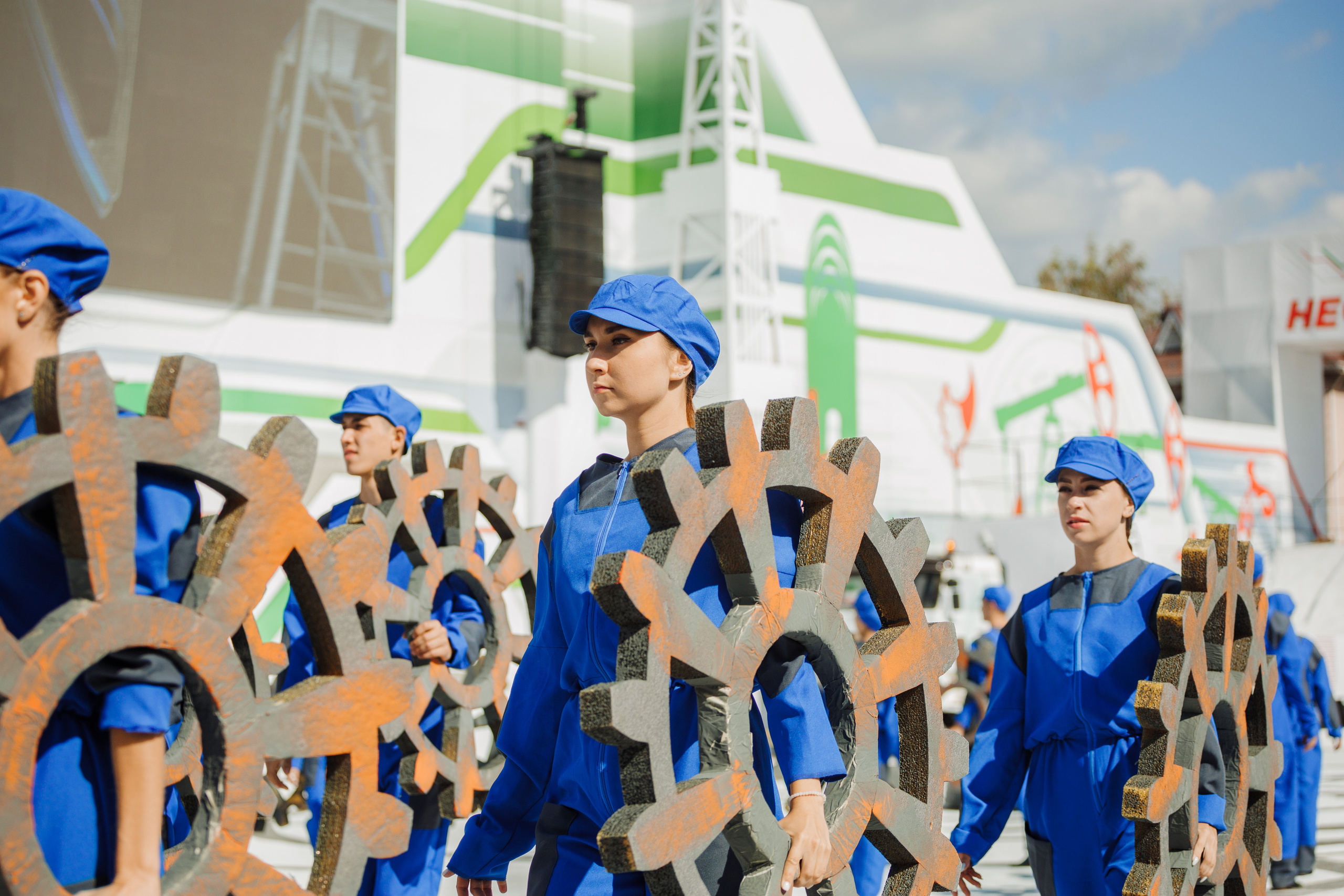 Фоторепортаж с празднования Дня Нефтяника в городе Альметьевске. Фотограф Тимур Биктимеров: портреты, репортажи, фотокниги