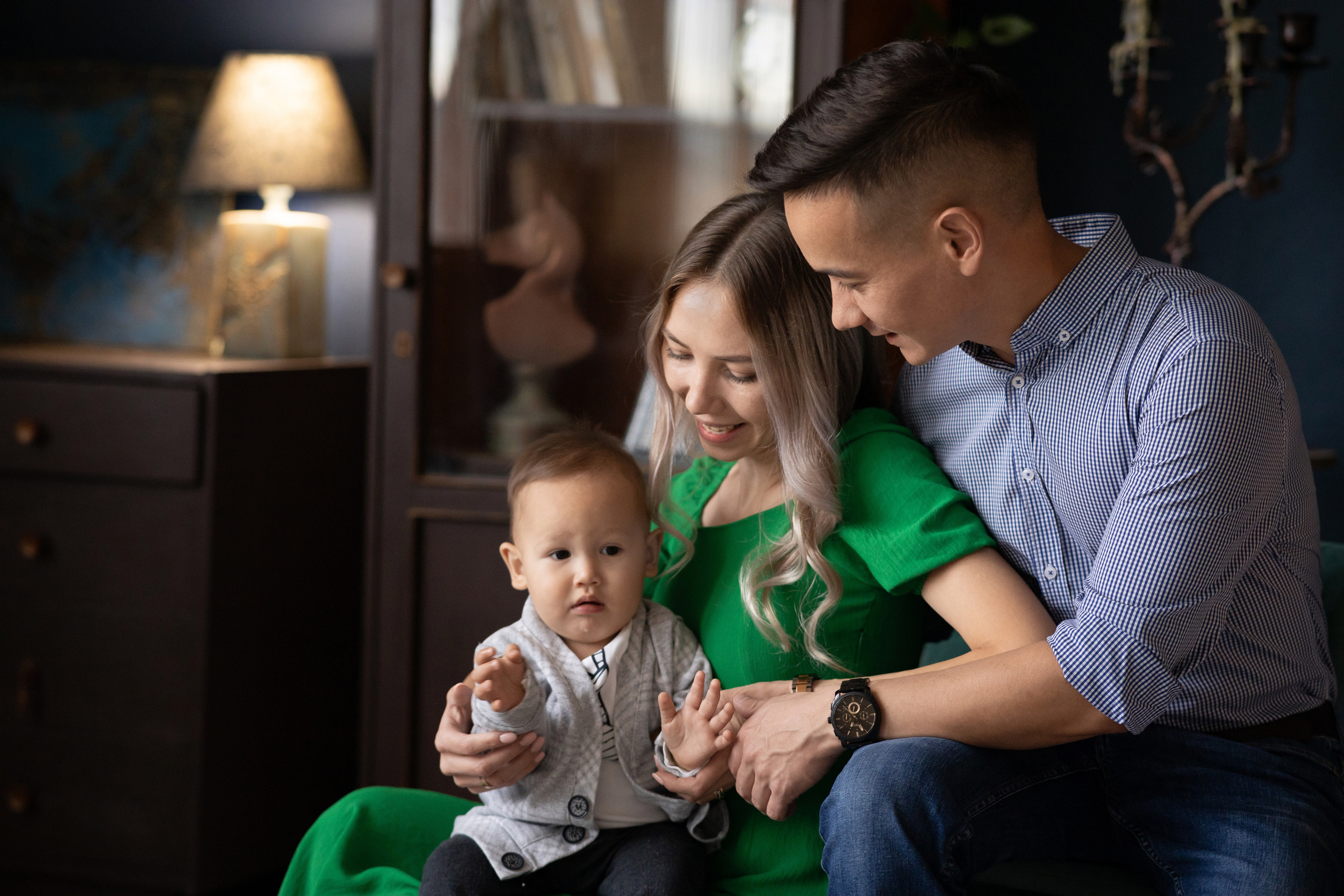 Семейная фотосессия в студии. Фотограф Тимур Биктимеров: портреты, репортажи, фотокниги