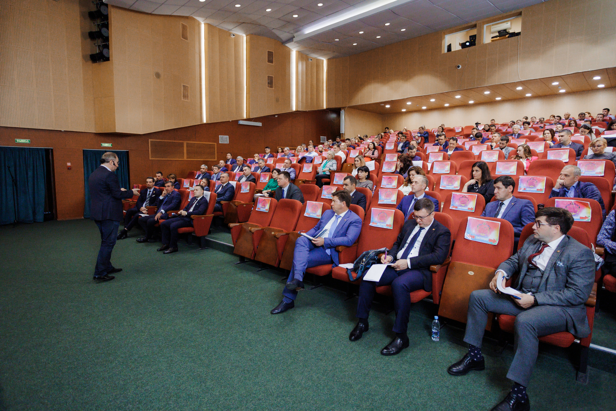 Съемка репортажа с корпоративного семинара. Фотограф Тимур Биктимеров: портреты, репортажи, фотокниги