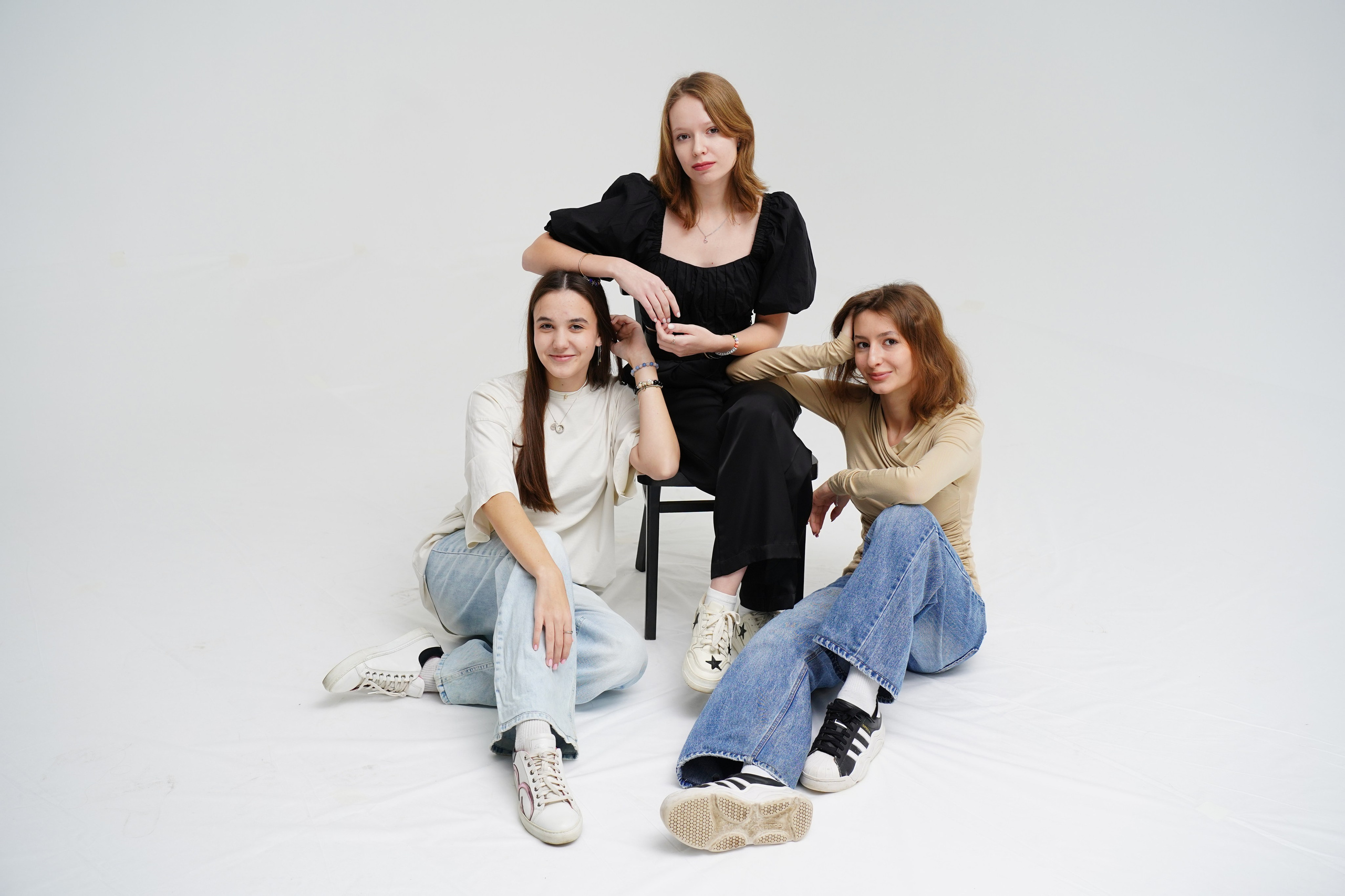 Образы. MEMENTO.Выпускные альбомы, школьные, юбилейные и другие книги. Ростов-на-Дону