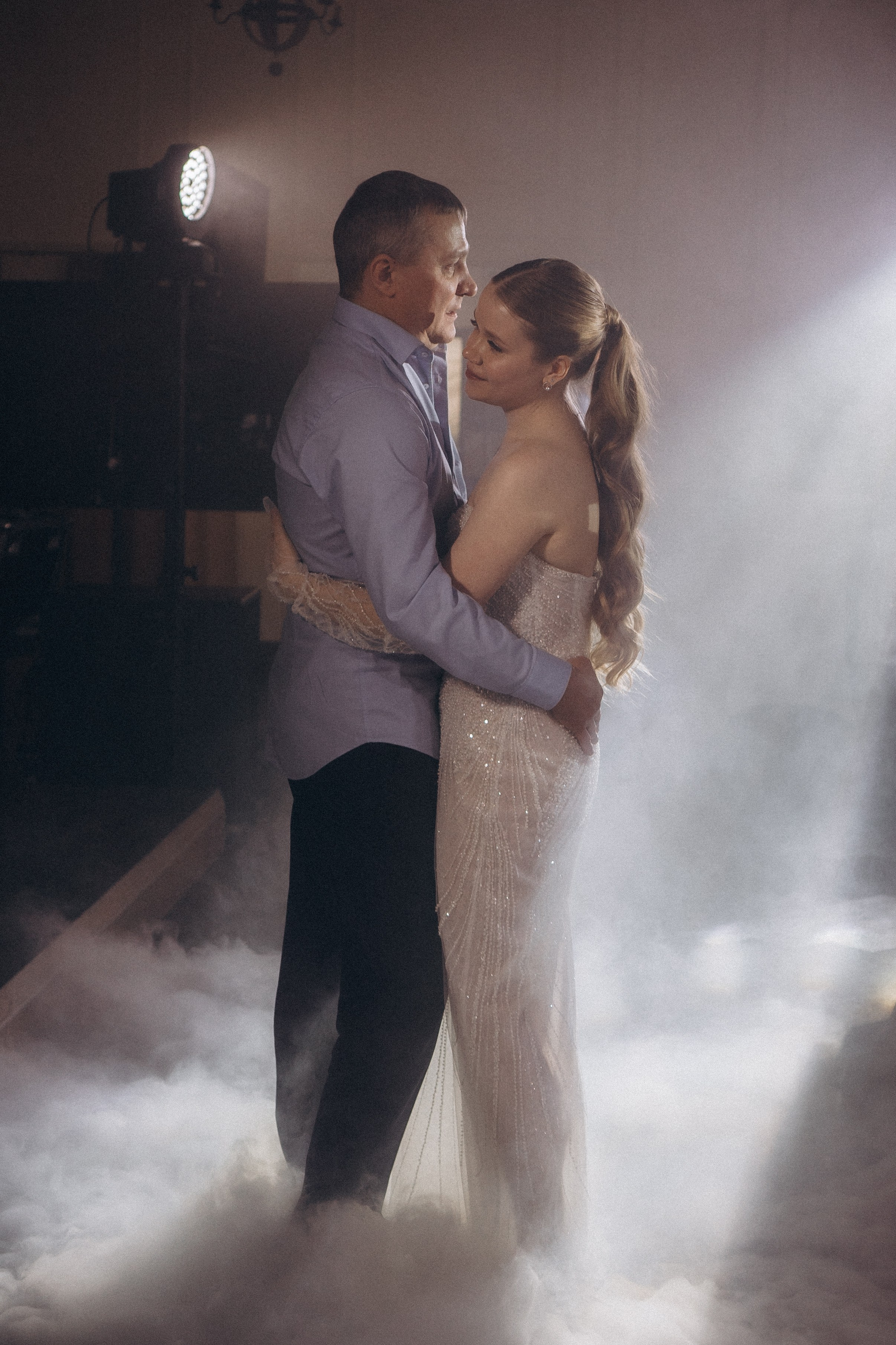 СВАДЕБНАЯ СЬЕМКА СБОРОВ В ОТЕЛЕ И ВЫЕЗД НА ЦЕРЕМОНИЮ (СНЯТО В СИБИРЕ В НИЖНЕВАРТОВСКЕ). Профессиональный фотограф, Санкт-Петербург — Виктория Богомолова