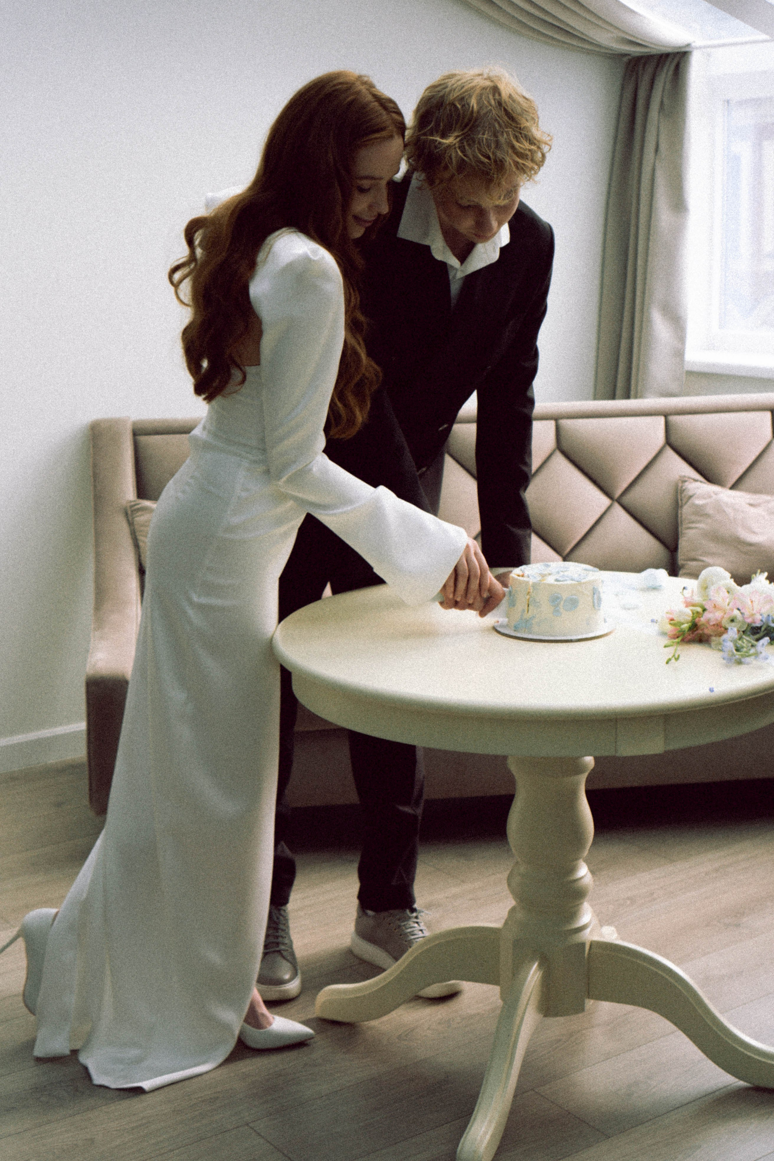 СВАДЕБНАЯ СЬЕМКА В ОТЕЛЕ. СБОРЫ ЖЕНИХА И НЕВЕСТЫ И ТАКЖЕ ТОР И ПОДГОТОВКА К ПРОГУЛКЕ. Профессиональный фотограф, Санкт-Петербург — Виктория Богомолова