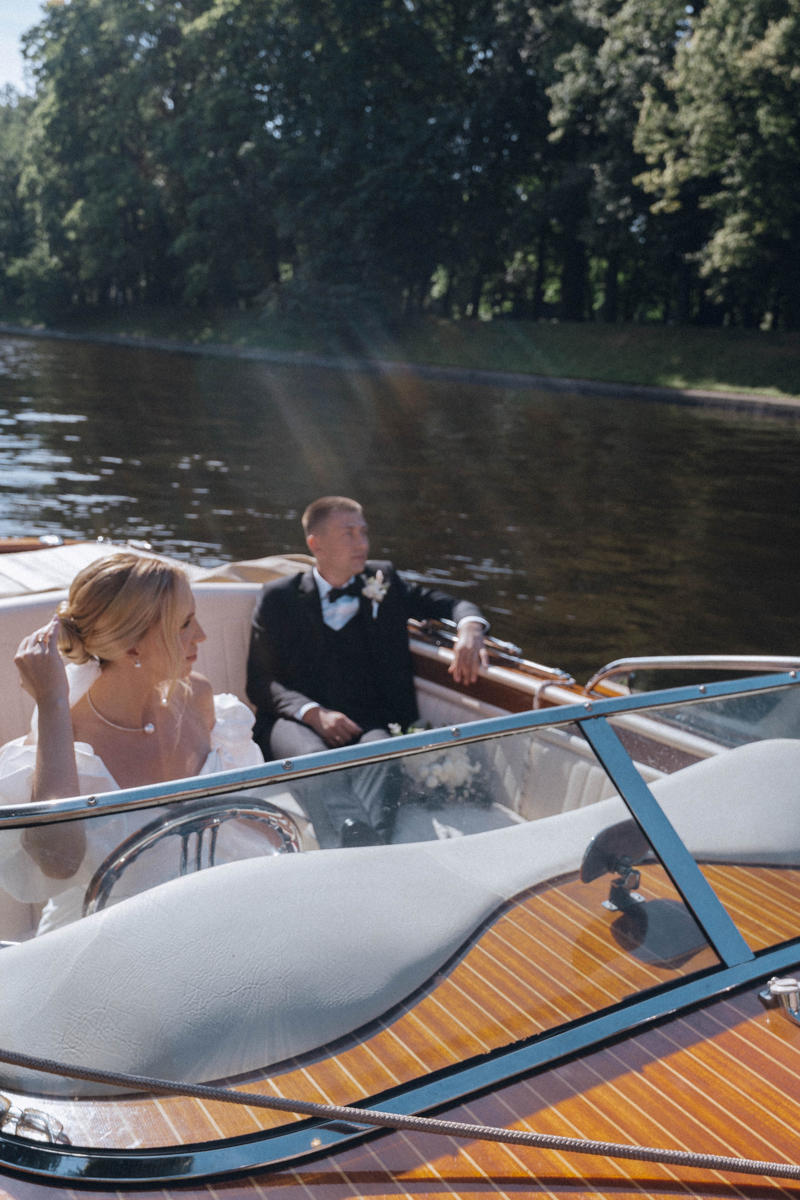 СВАДЕНБНАЯ СЬЕМКА НА КАТЕРЕ ПО КАНАЛАМ САНКТ-ПЕТЕРБУРГА И В АКВАТОРИИ НЕВЫ. Профессиональный фотограф, Санкт-Петербург — Виктория Богомолова