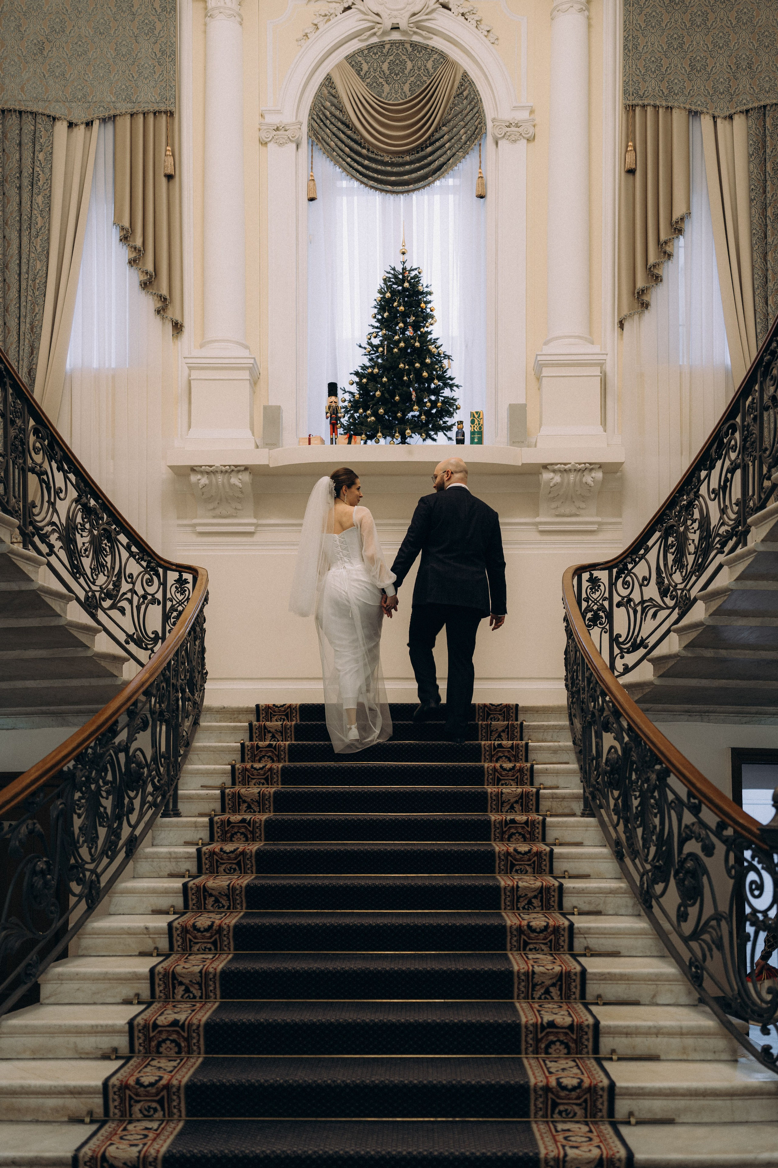 СВАДЕБНАЯ СЬЕМКА ВО ВТОРОМ ДВОРЦЕ (ДЕКАБРЬ) ТАКЖЕ СЬЕМКА В СТУДИИ НА ЧЕРНЫШЕВСКОЙ. Профессиональный фотограф, Санкт-Петербург — Виктория Богомолова