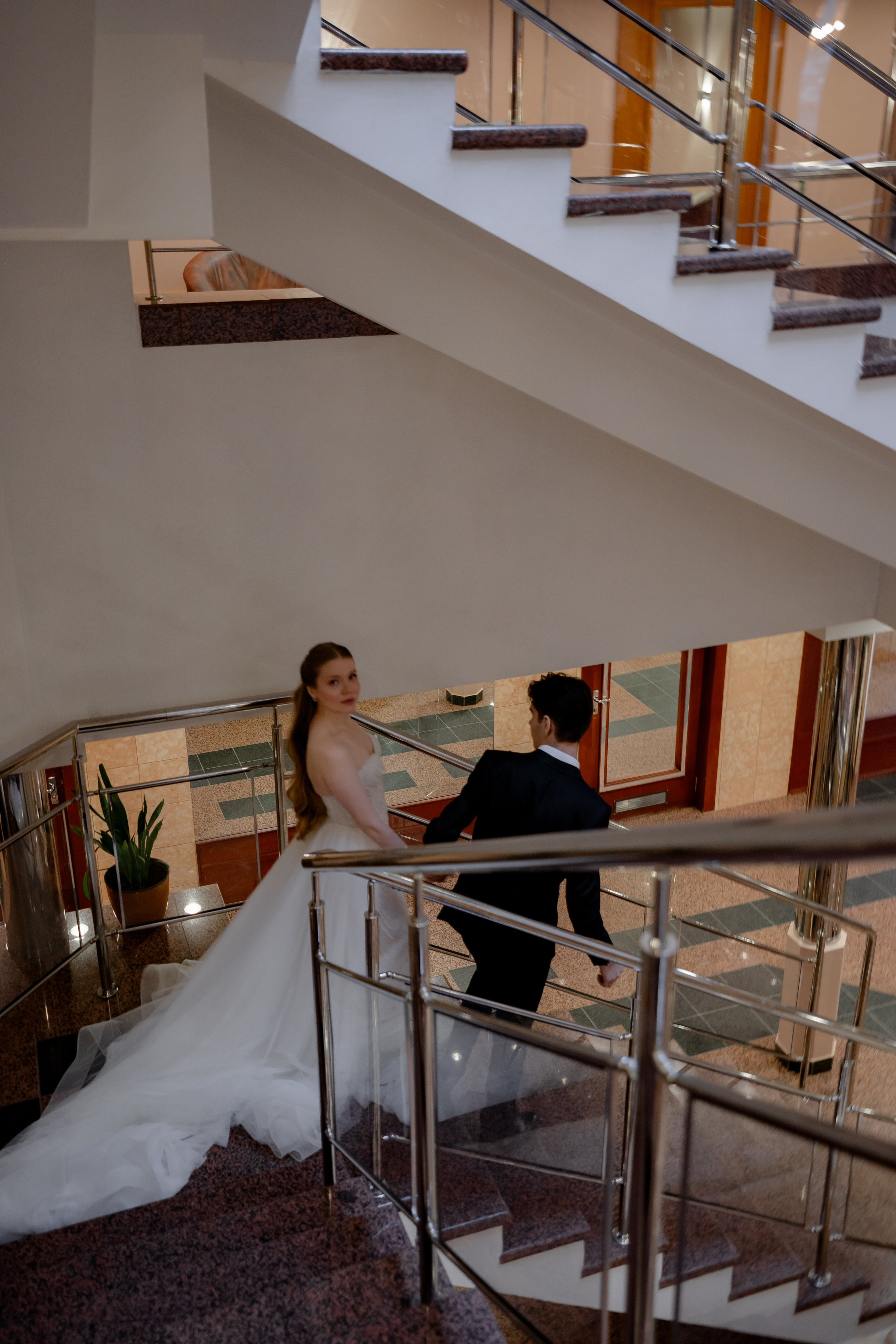 СВАДЕБНАЯ СЬЕМКА СБОРОВ В ОТЕЛЕ И ВЫЕЗД НА ЦЕРЕМОНИЮ (СНЯТО В СИБИРЕ В НИЖНЕВАРТОВСКЕ)М. Профессиональный фотограф, Санкт-Петербург — Виктория Богомолова