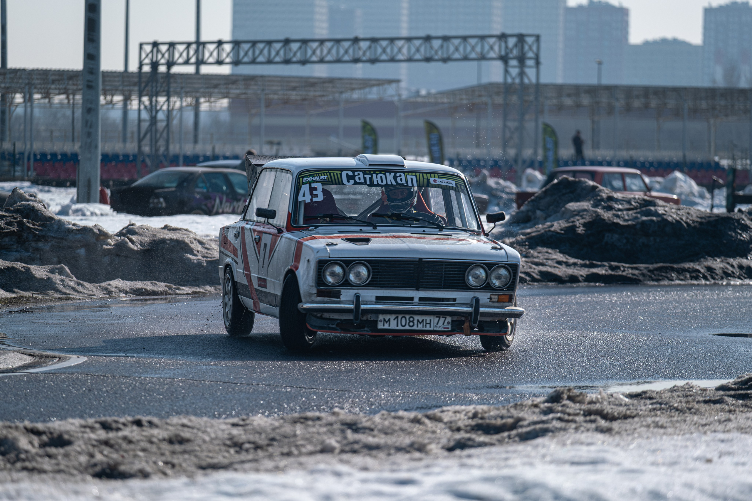 Спортивная автомобильная съемка. Malenkyia