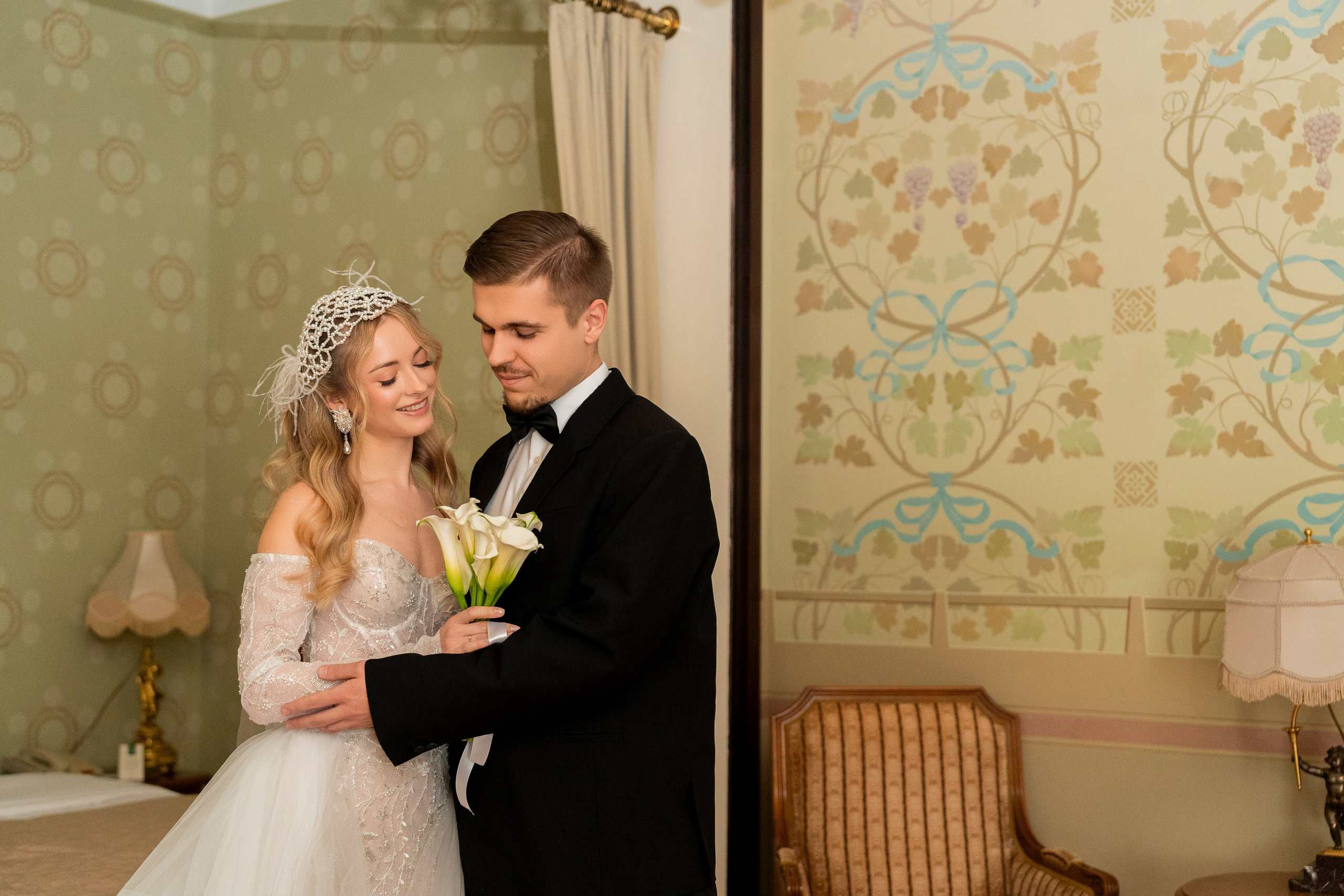 Свадебная фотосессия в отеле Метрополь. Свадебный фотограф в Москве Анна Полушина