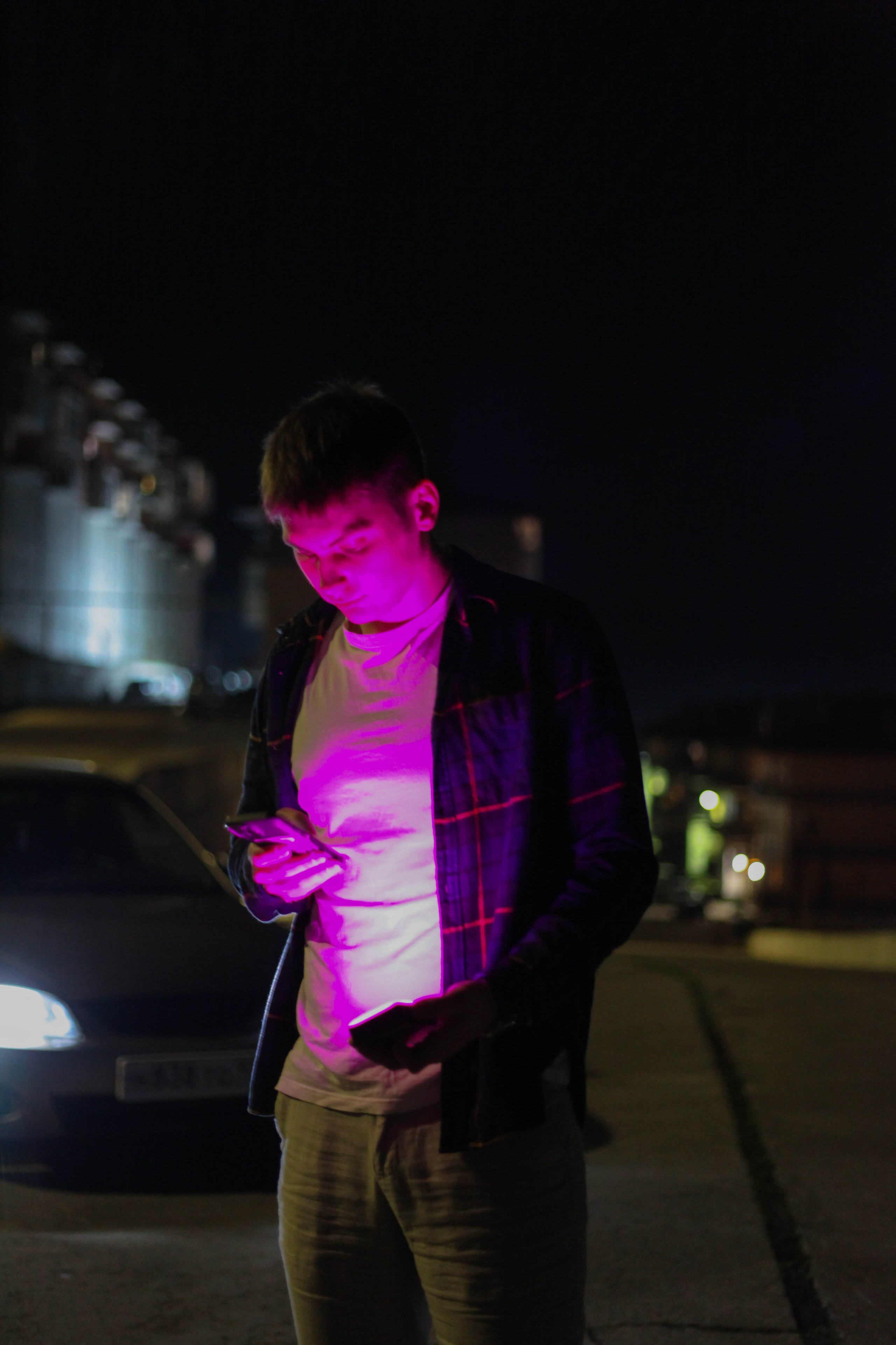 «Затянутая тишина: воспоминания прошлой жизни». Уличный фотограф Города N