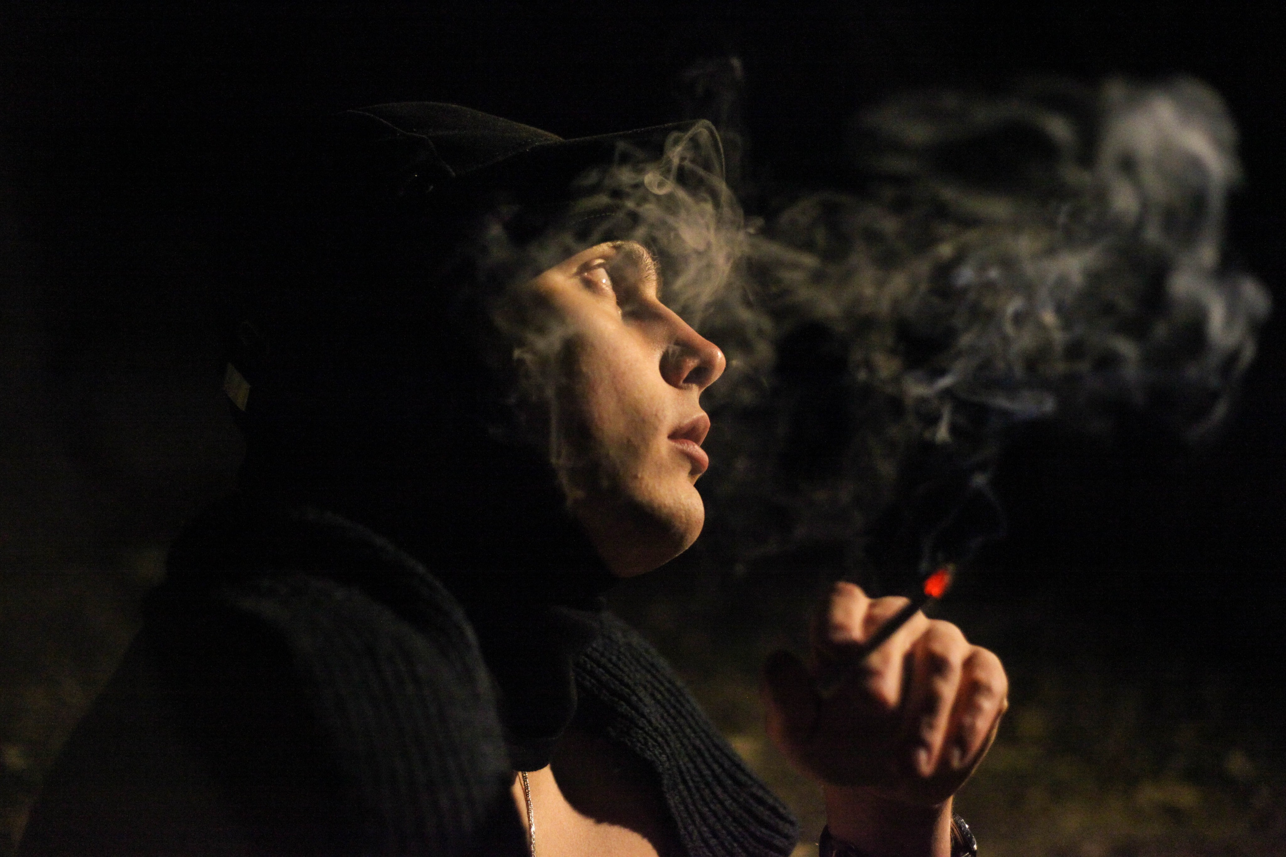 «Затянутая тишина: воспоминания прошлой жизни». Уличный фотограф Города N