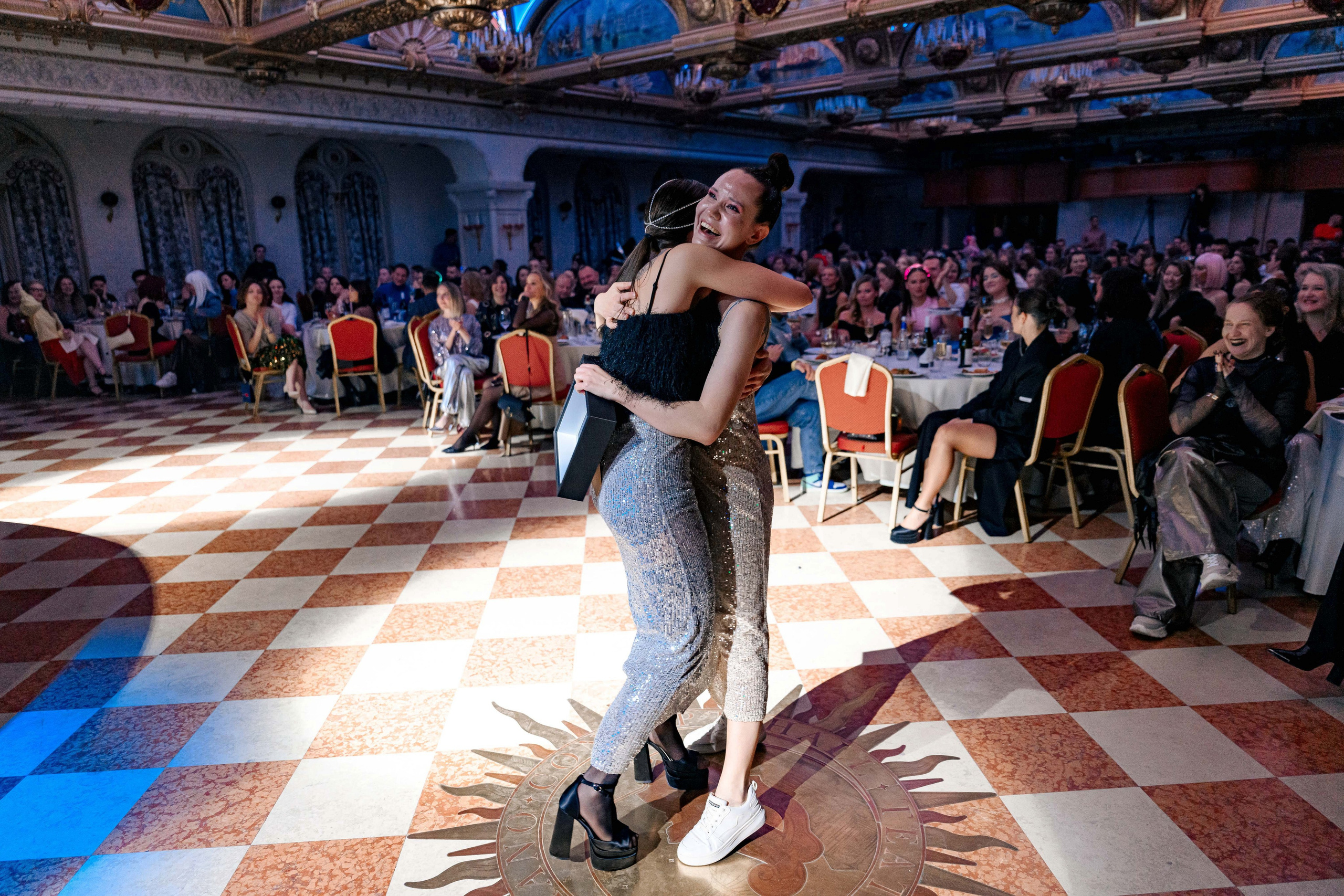 INNOVATE GROUP. Максим Комаров — Профессиональный фотограф