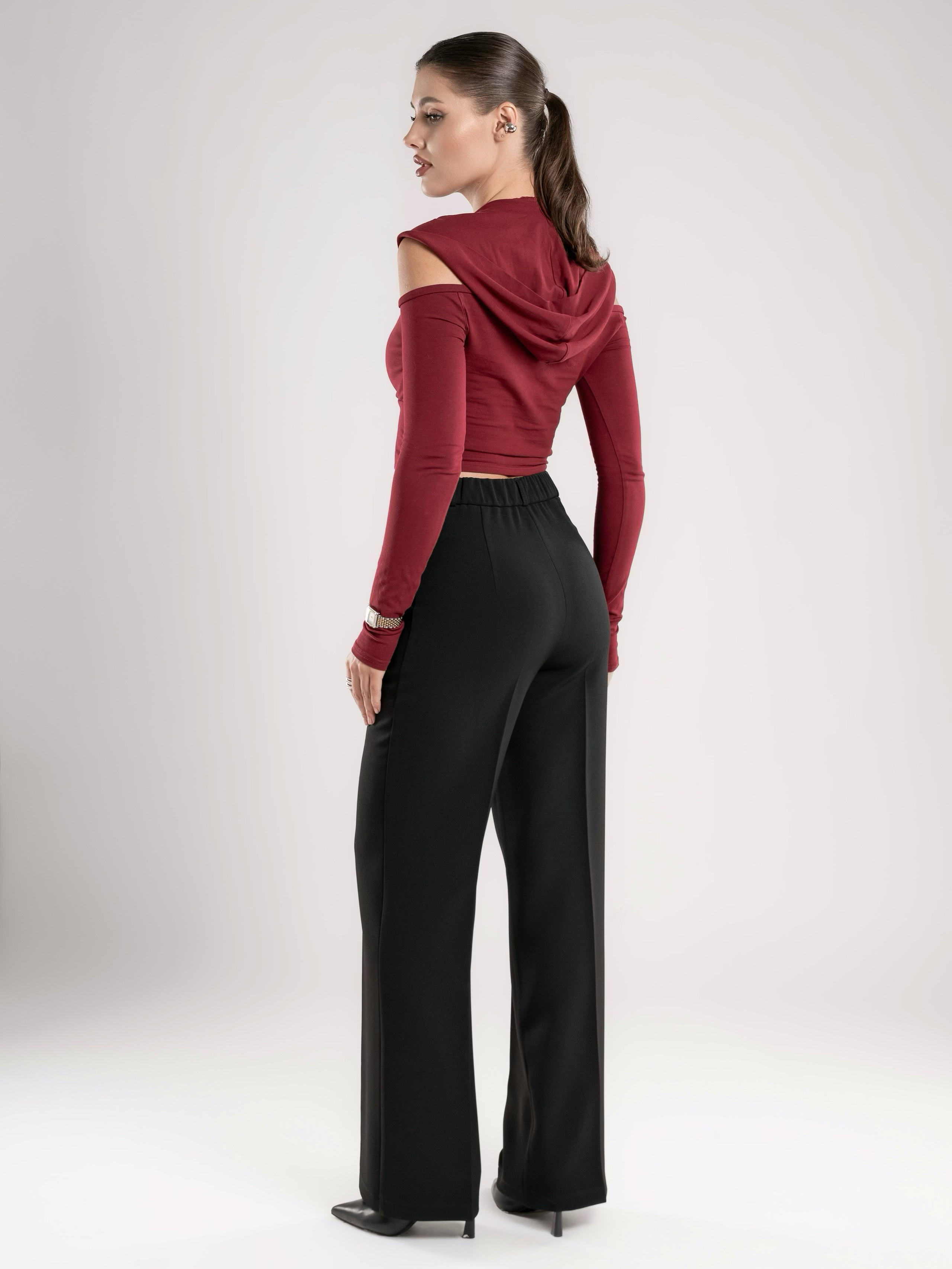 Классические брюки+серый фон. Предметный фотограф, фото для маркетплейсов Пятигорск, КМВ