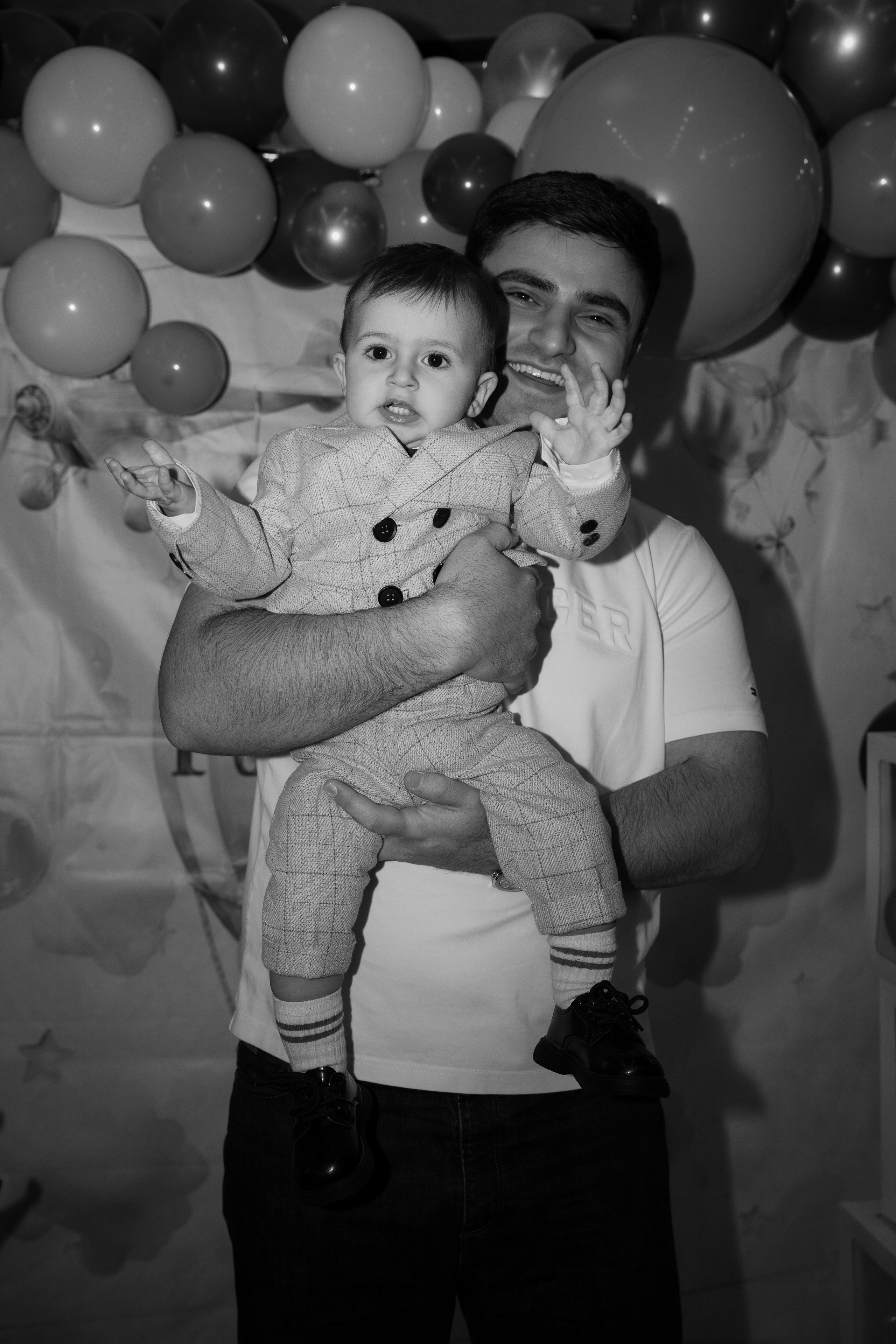 Леону 1 годик. Фотограф/рилсмейкер в Москве и МО. Свадьбы, индивидуальные съемки, лавстори, беременность, мероприятия, бренды