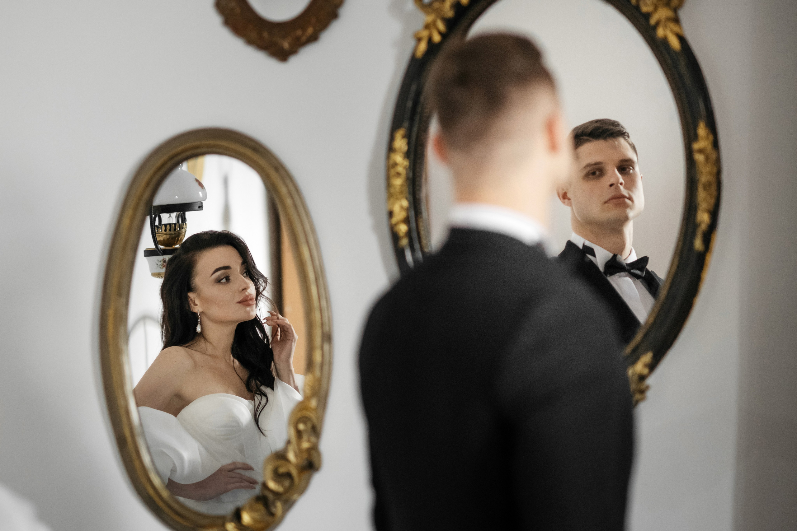 Свадебная фотосъемка в старинном отеле в Крыму. Свадебный и семейный фотограф и видеограф, Крым, Москва, Санкт -Петербург