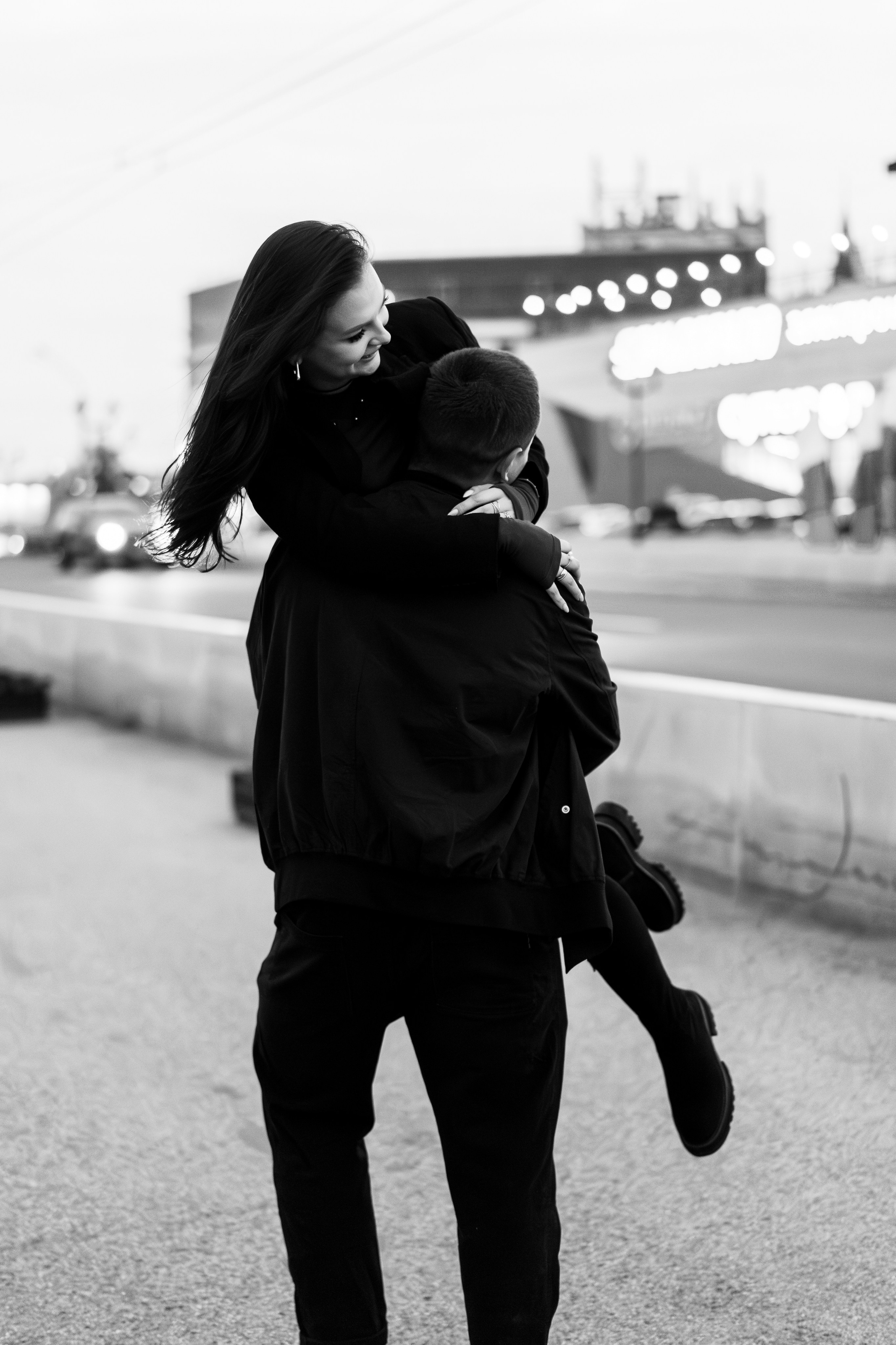 Прогулка по ночному городу. Свадебный фотограф Барнаул Алексей Павлов