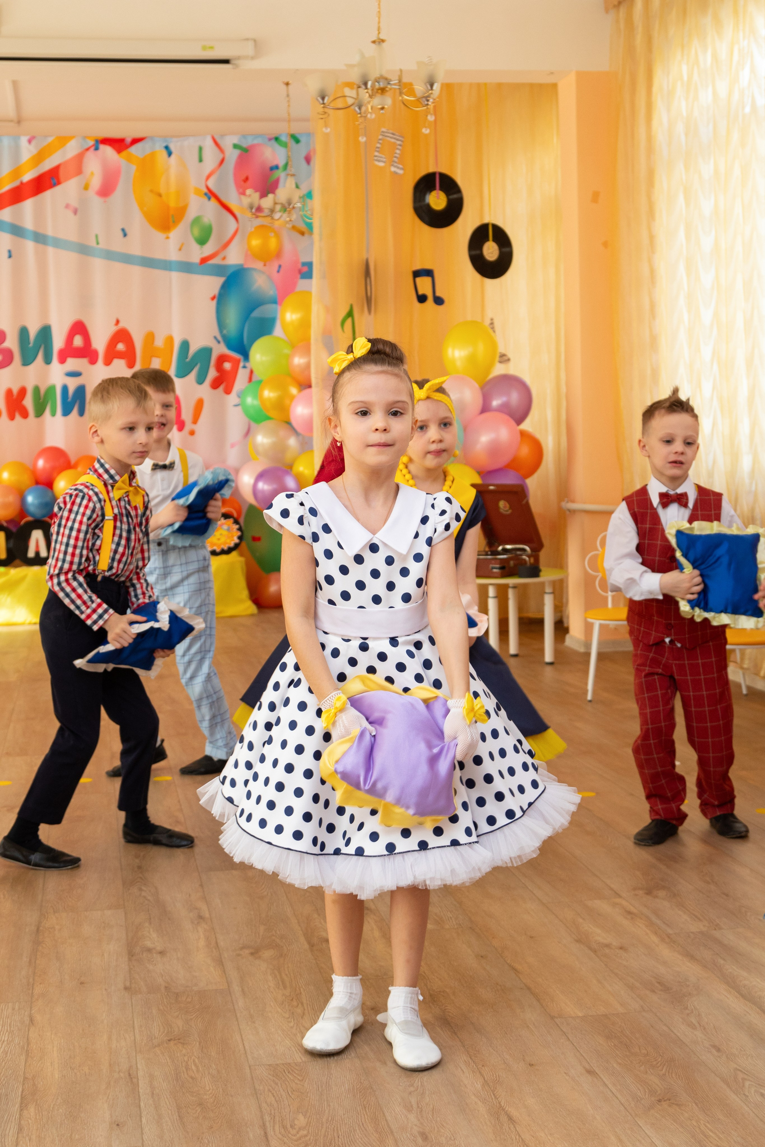 Выпускной в детском саду. Стиляги. Детский и контент фотограф Надя Волкова Санкт-Петербург