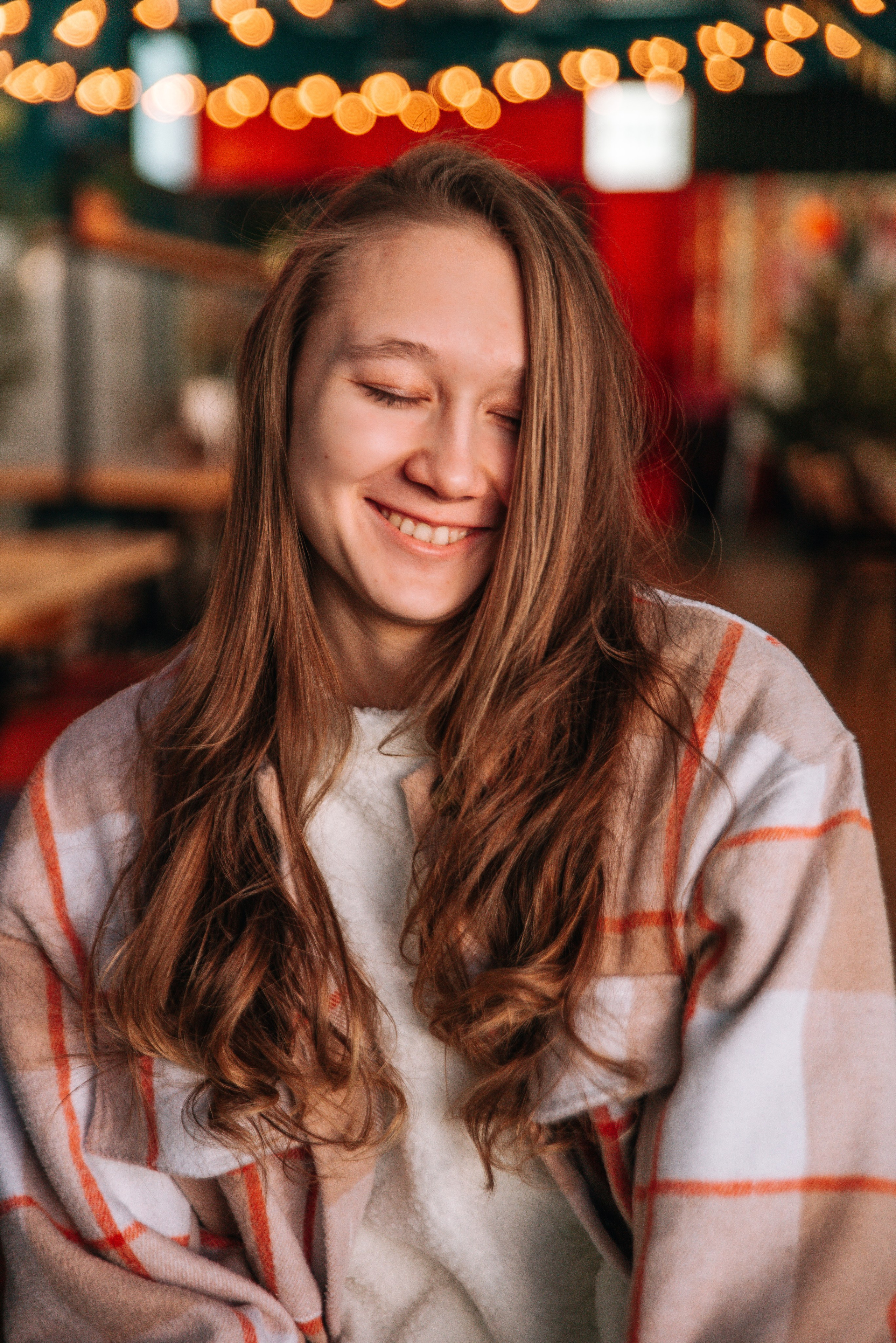 Лиза и Харли в кафе. Главная