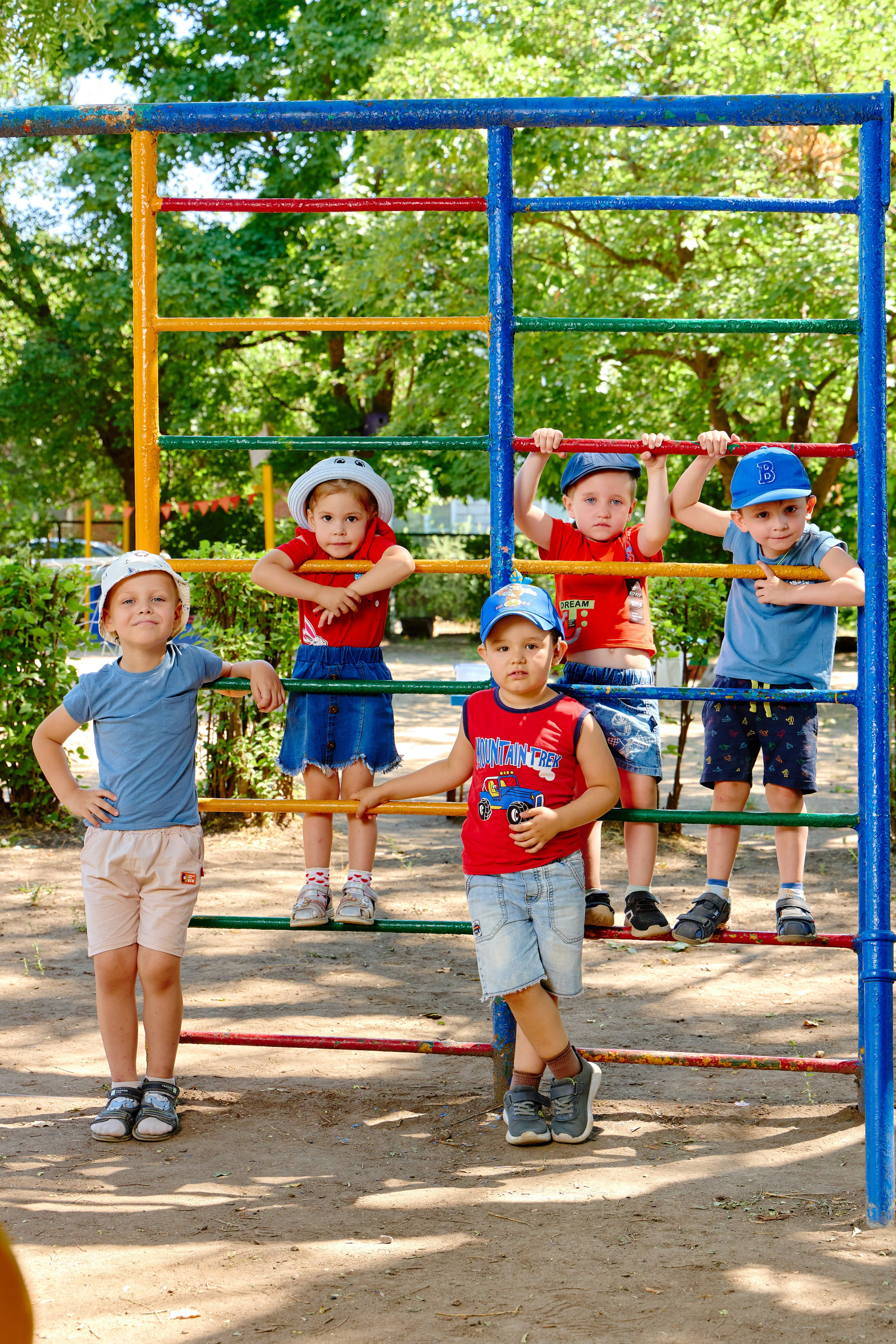 Пример летней съёмки в детском саду № 92 младшая группа Ромашки. Фотограф Выпускные альбомы Таганрог Сергей Коробченко