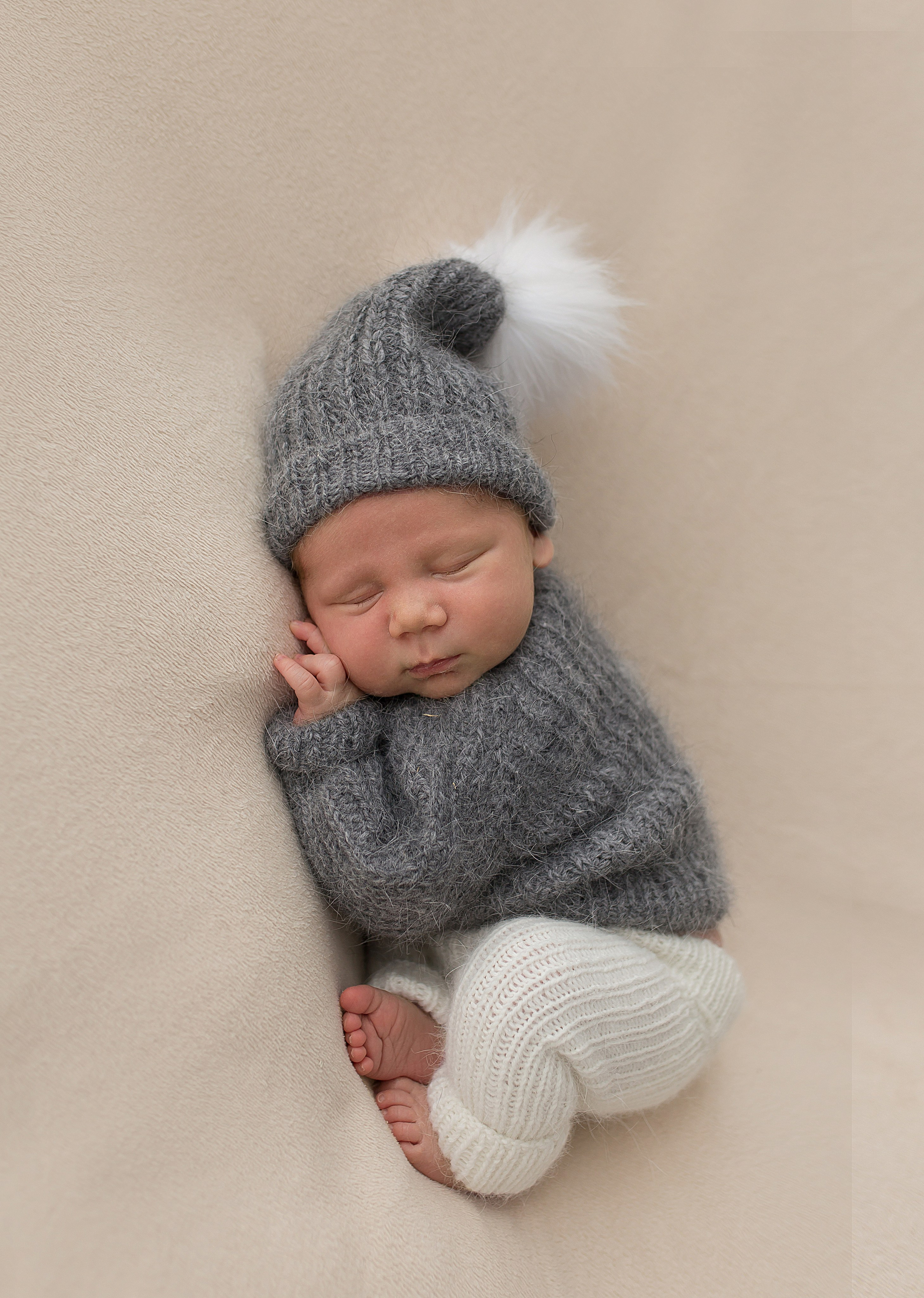 Фотосессия новорождённого. Фотограф новорождённых малышей и детский фотограф В Казани Лана Максим