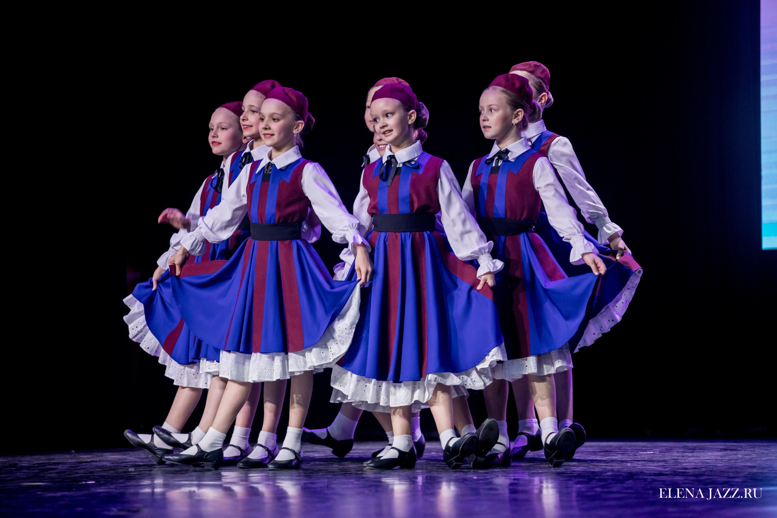 Концерт танцевального коллектива. Репортажный фотограф Елена Джаз в Москва
