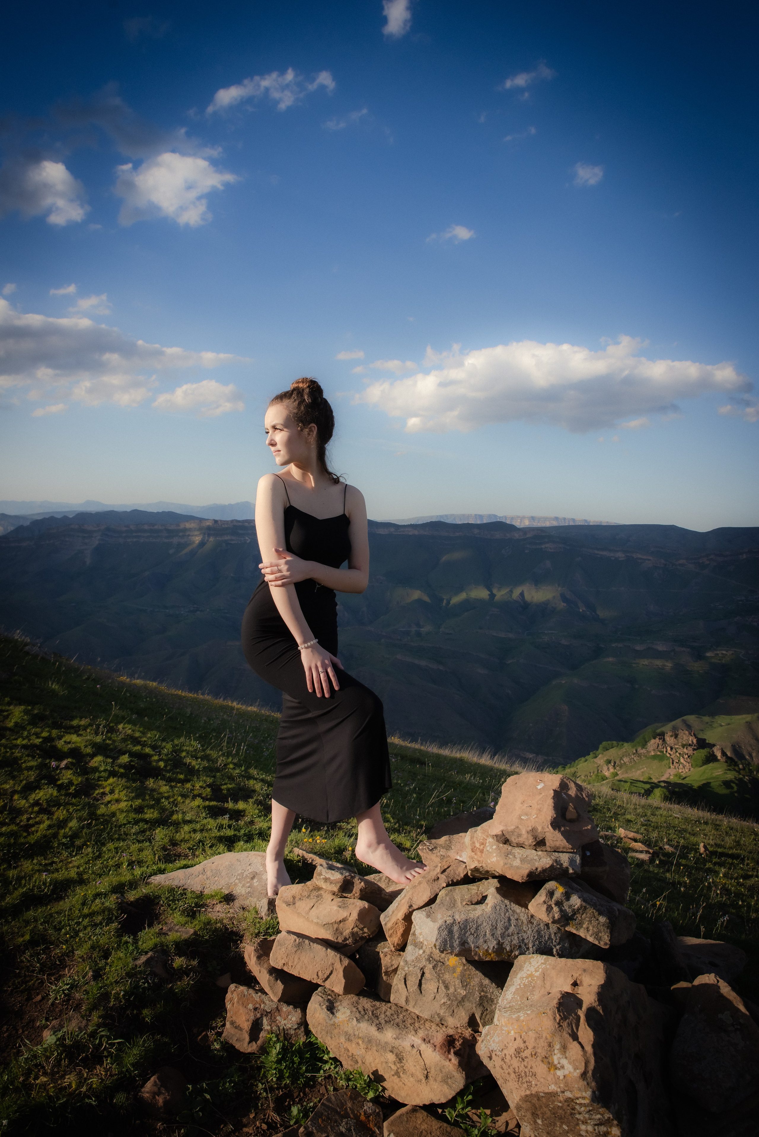 На вершине горы на 4.5. км выше к облакам. Фотограф Крещение Венчание Москва